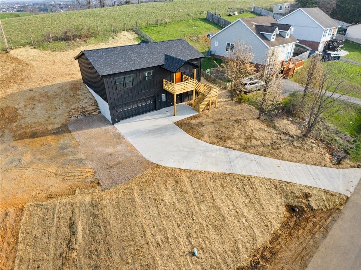 1045 BEAVER Drive