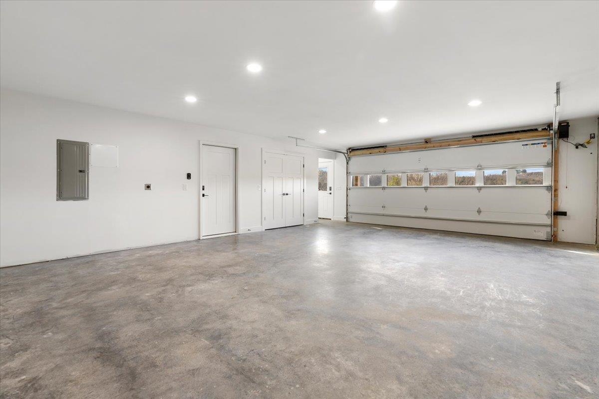 1045 BEAVER Drive