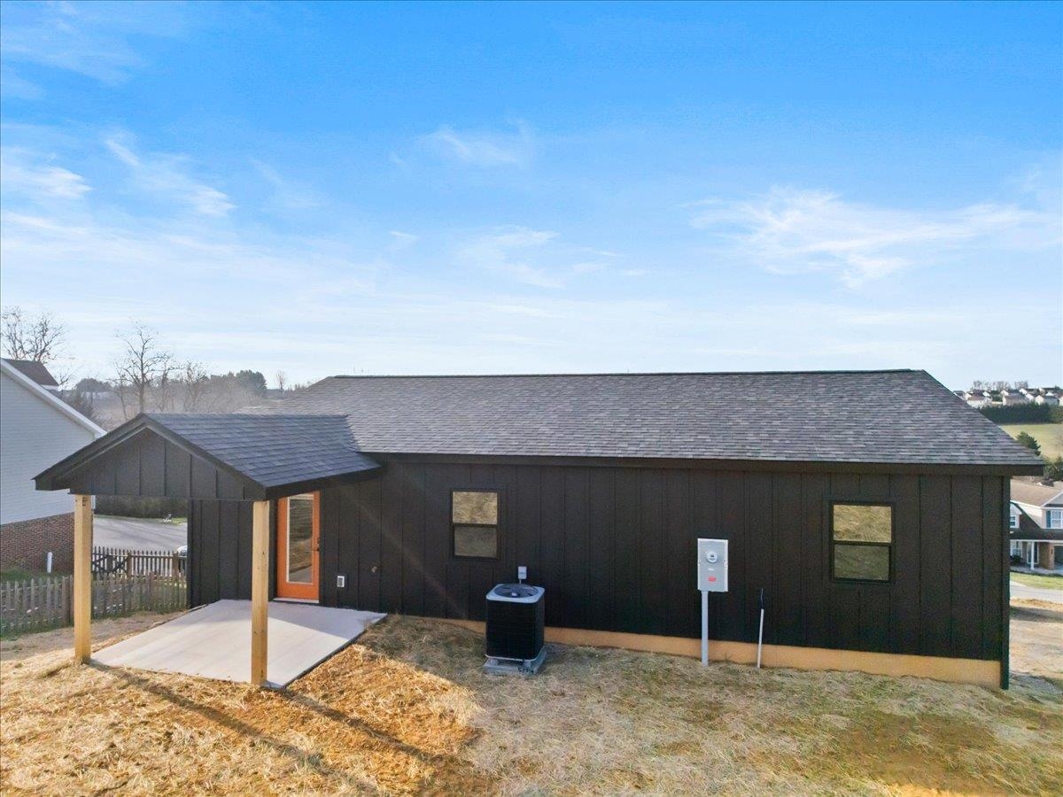 1045 BEAVER Drive