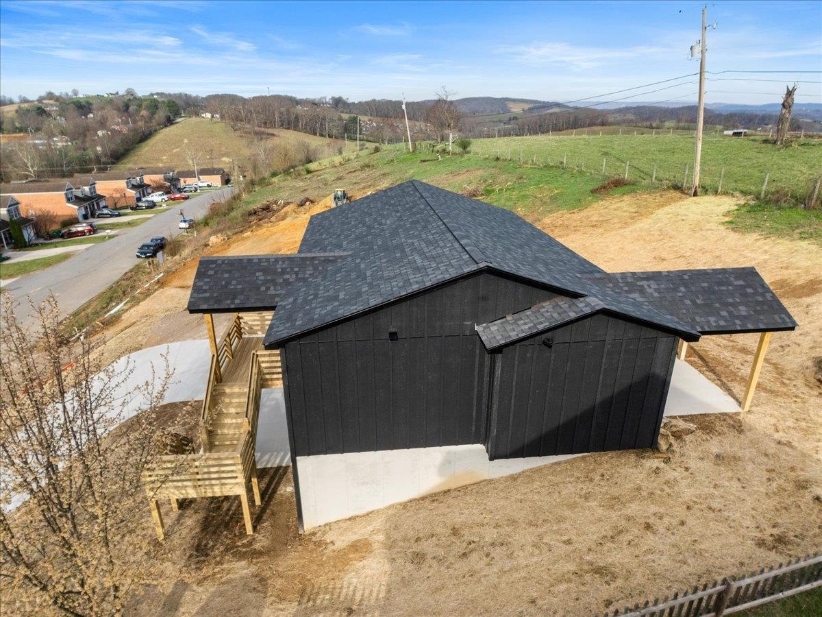 1045 BEAVER Drive