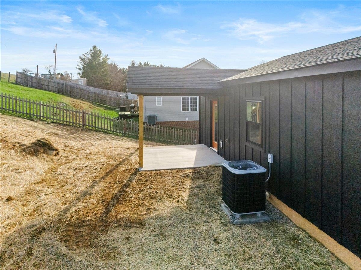 1045 BEAVER Drive