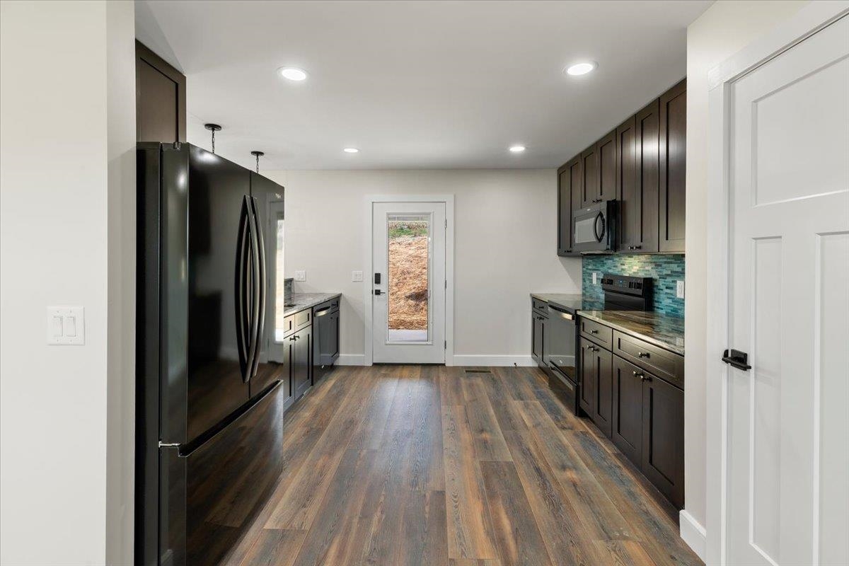 1045 BEAVER Drive