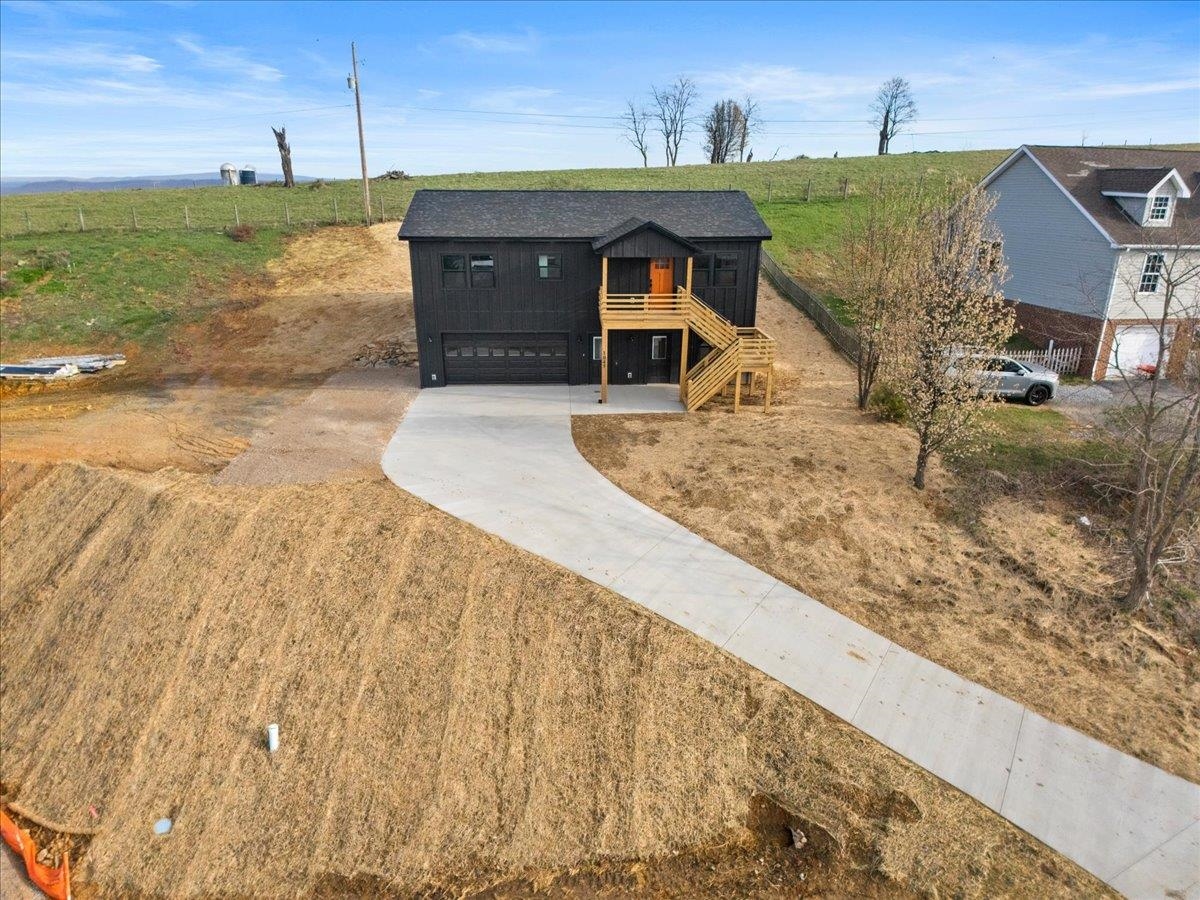 1045 BEAVER Drive