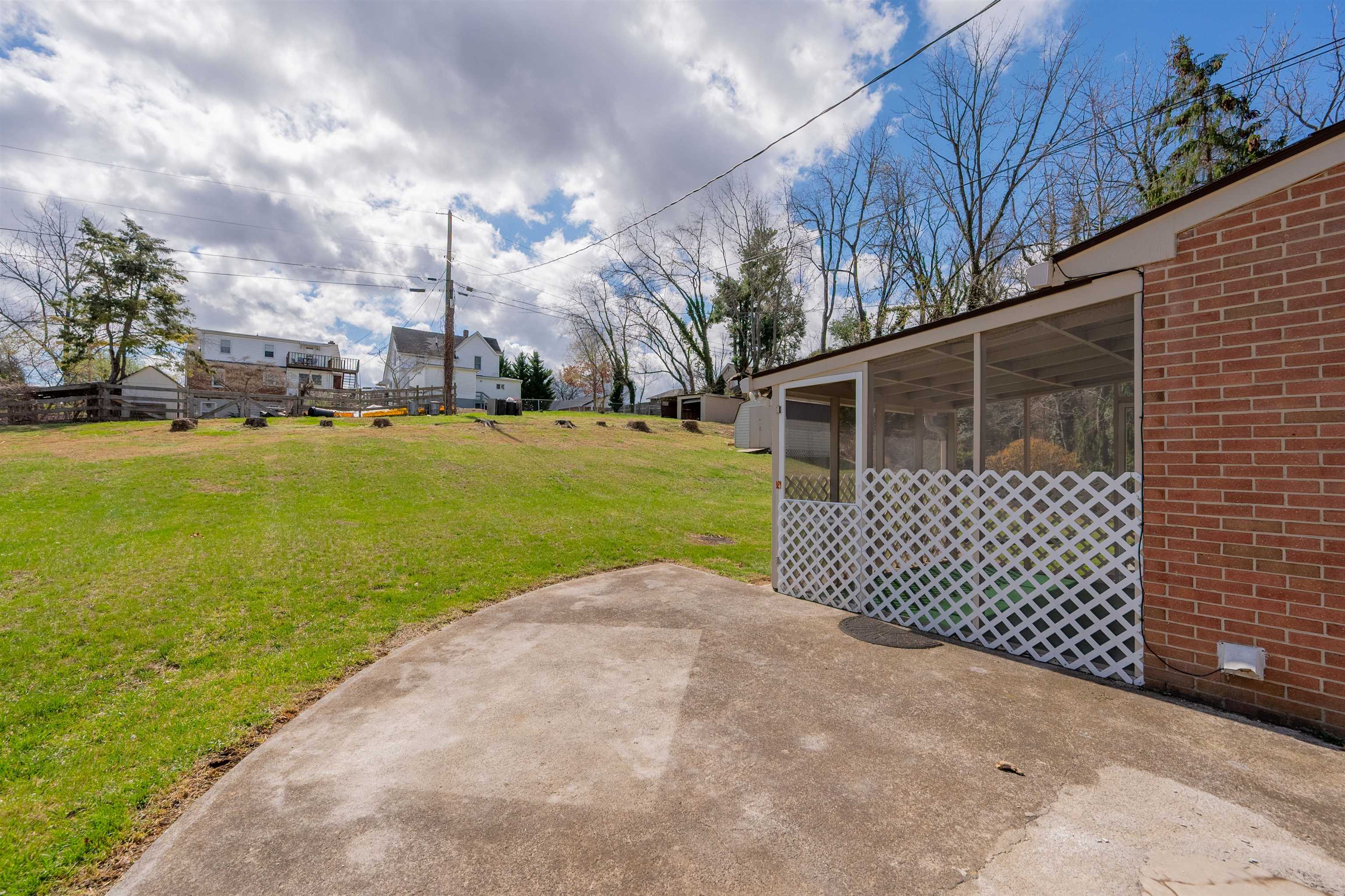 610 5TH Street