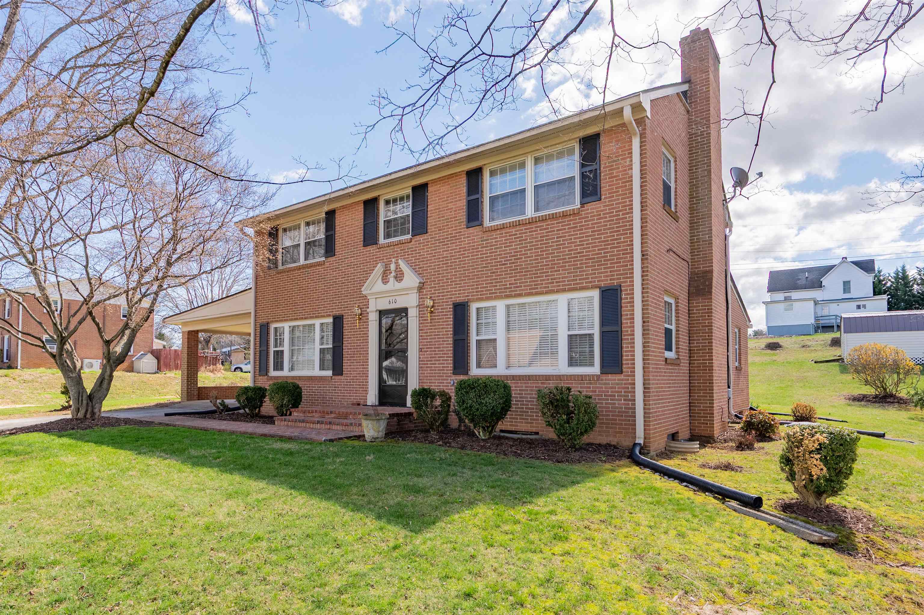610 5TH Street