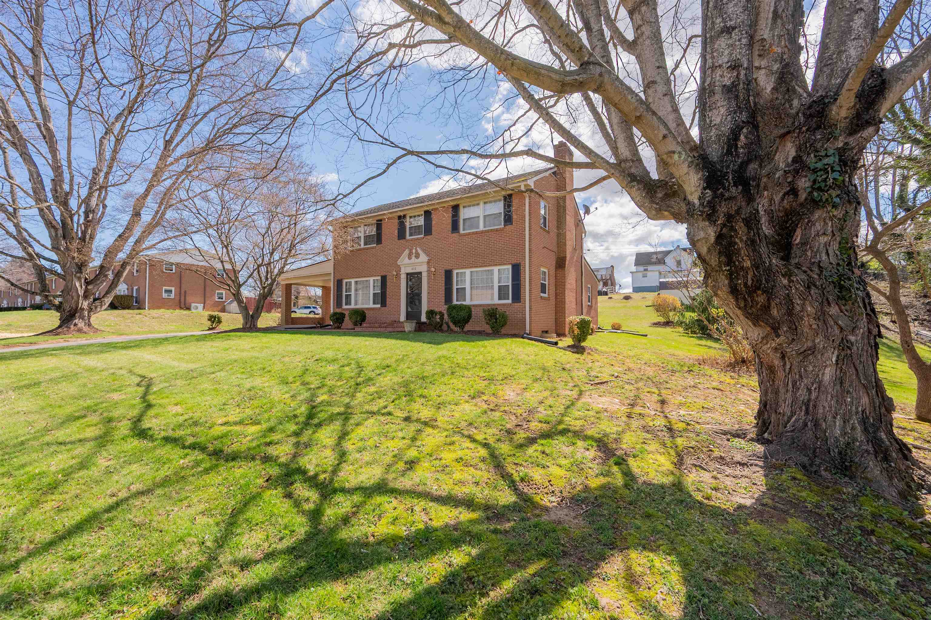 610 5TH Street
