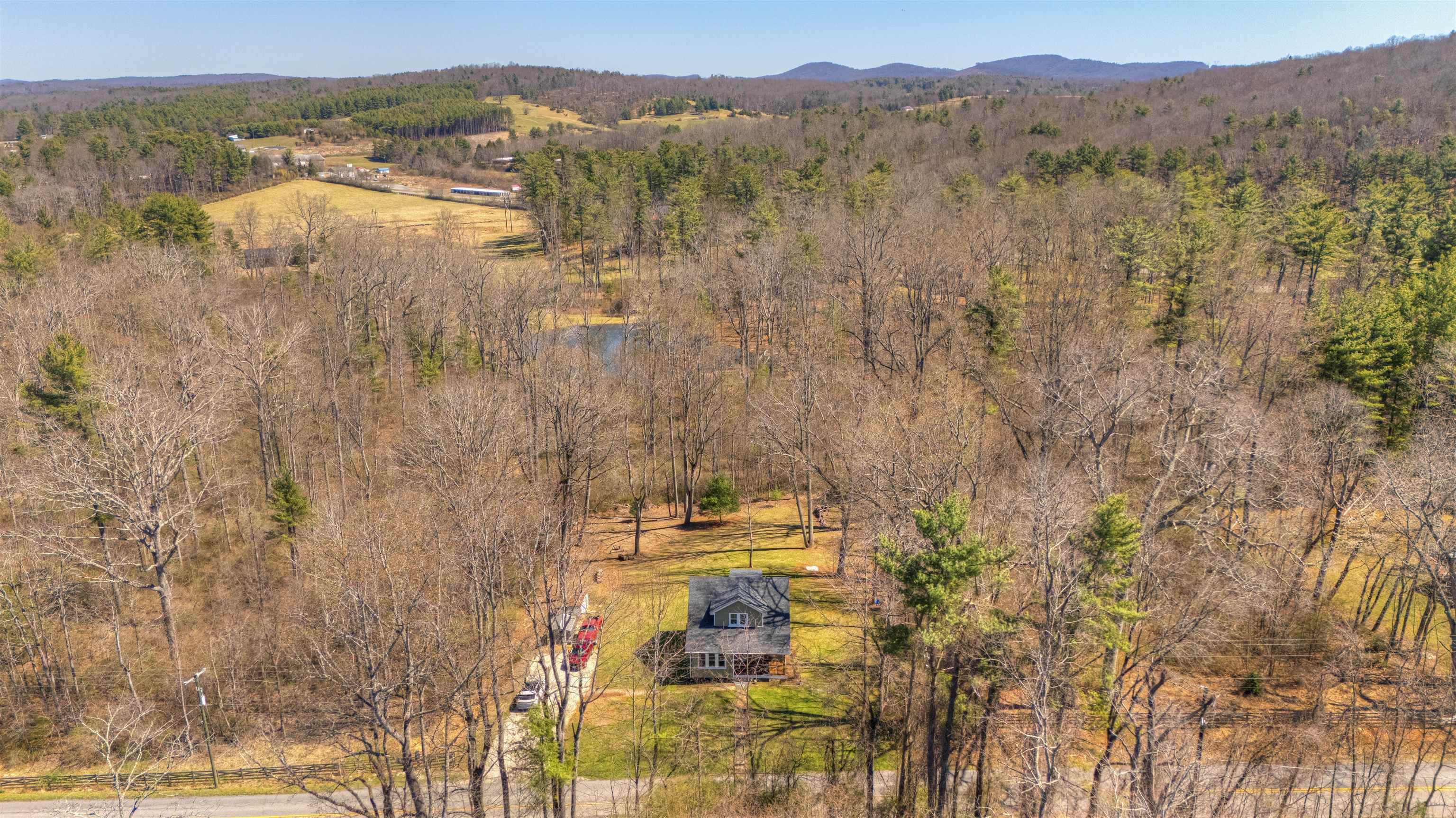 213 CHRISTIANSBURG Pike NE