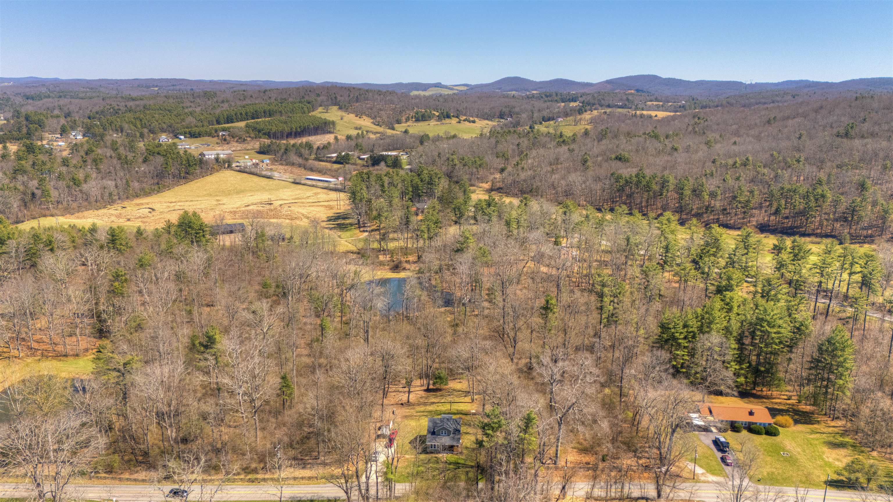 213 CHRISTIANSBURG Pike NE