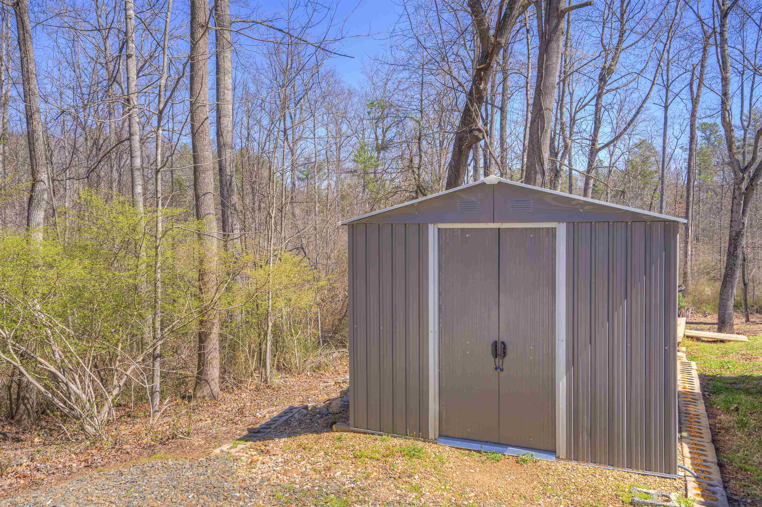 213 CHRISTIANSBURG Pike NE