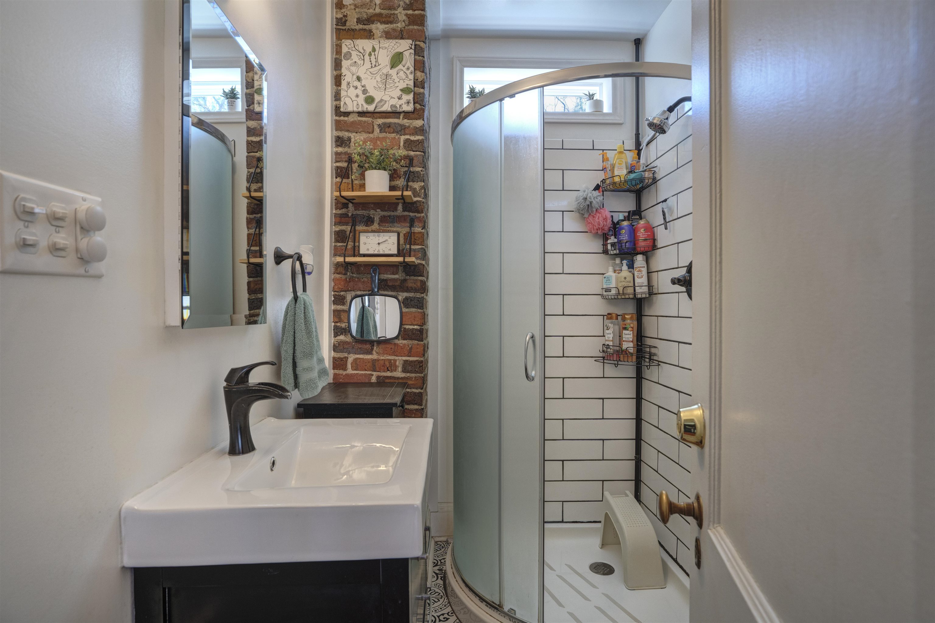 213 CHRISTIANSBURG Pike NE