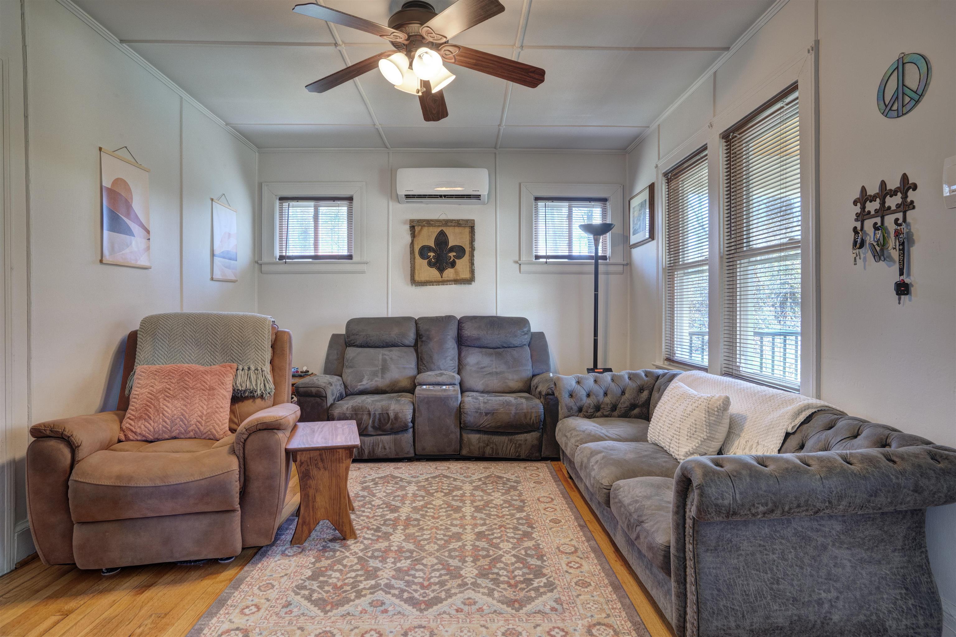 213 CHRISTIANSBURG Pike NE