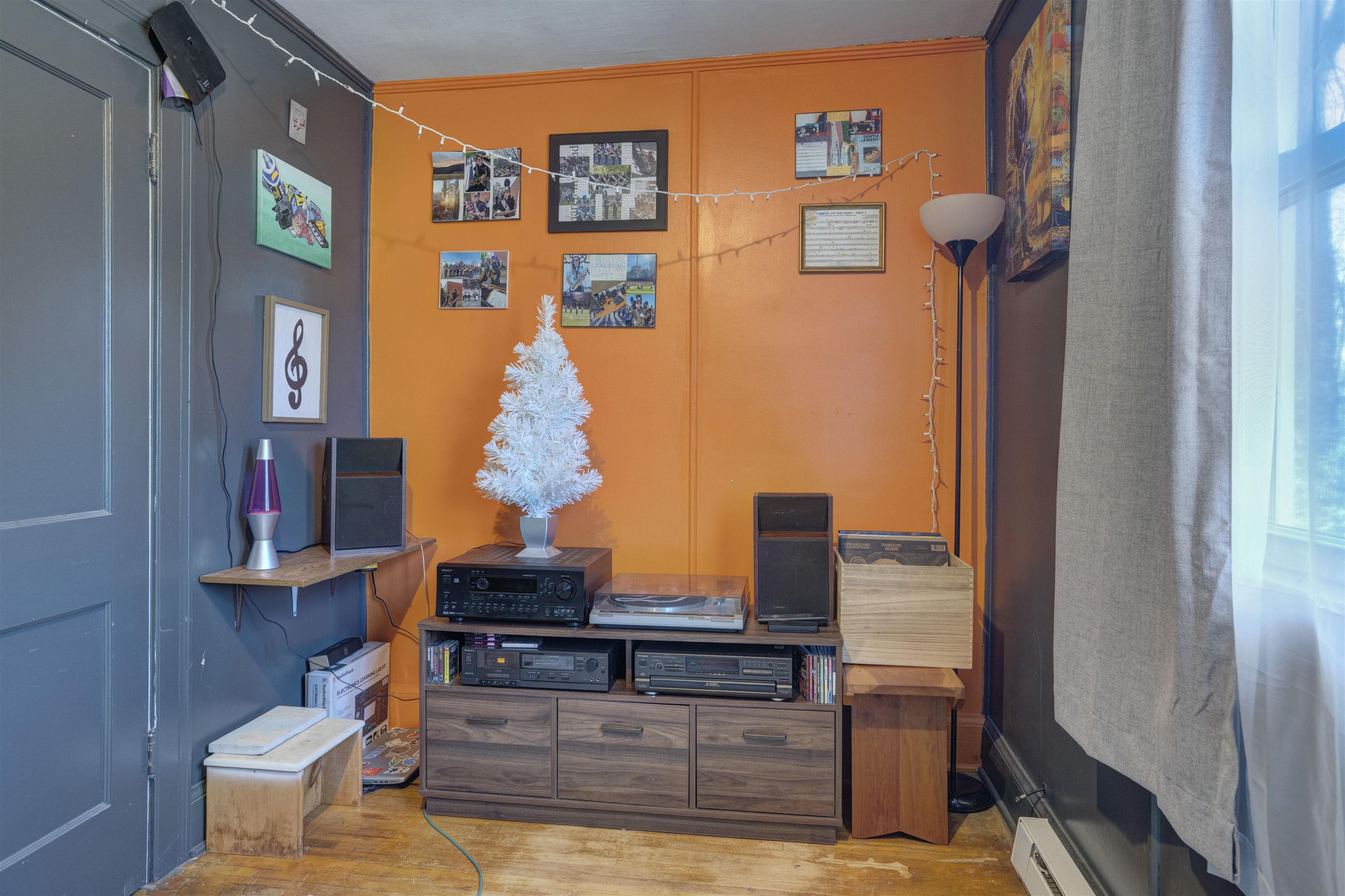 213 CHRISTIANSBURG Pike NE