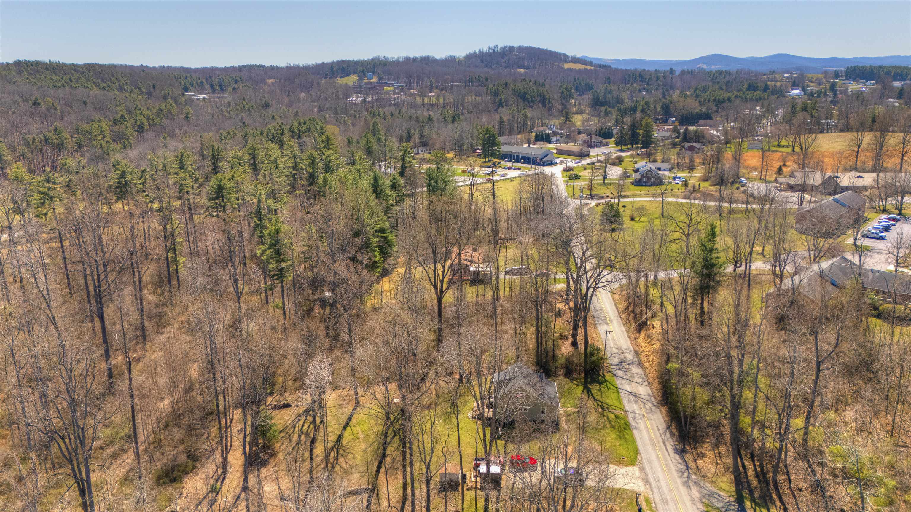 213 CHRISTIANSBURG Pike NE