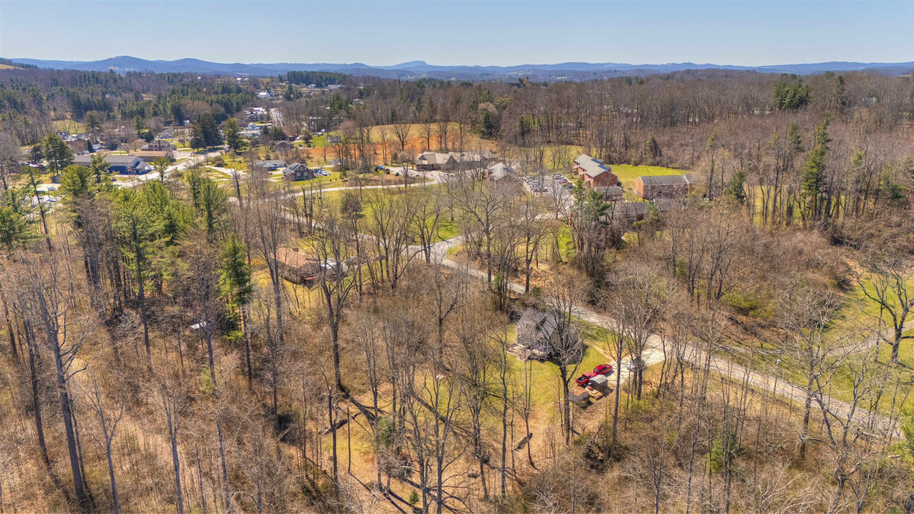 213 CHRISTIANSBURG Pike NE