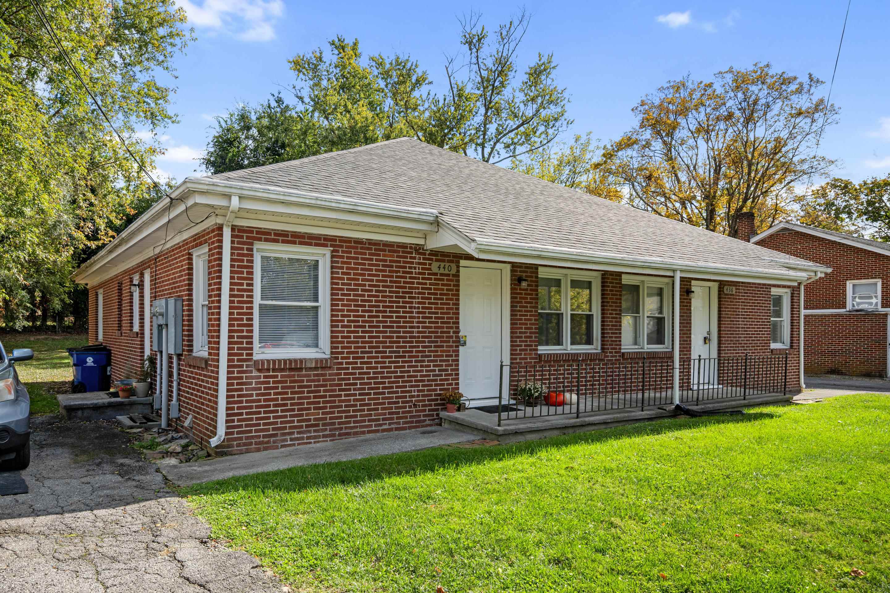 428 E Roanoke Street