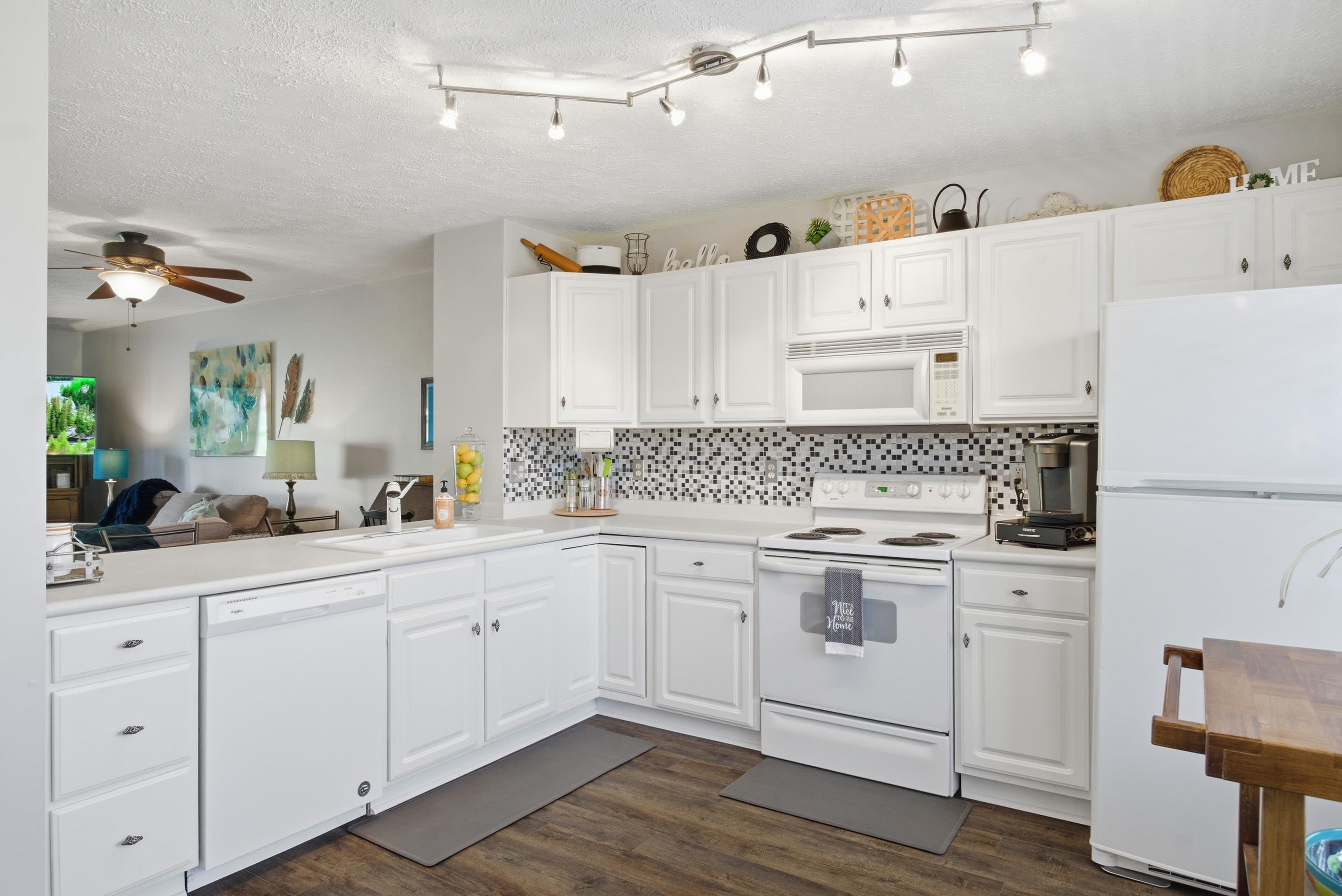 1270 Orange Leaf Court