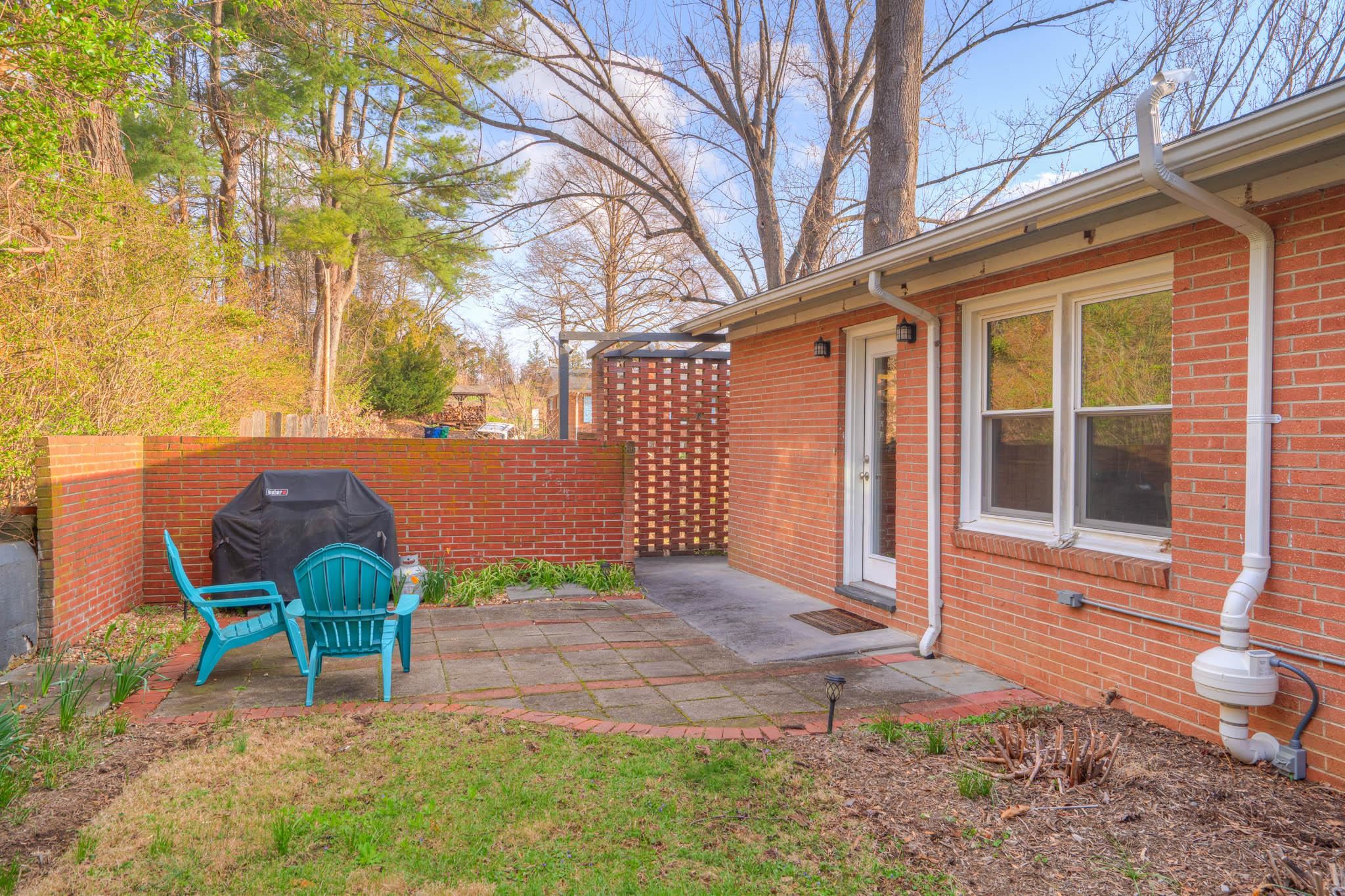 1007 Highland Circle