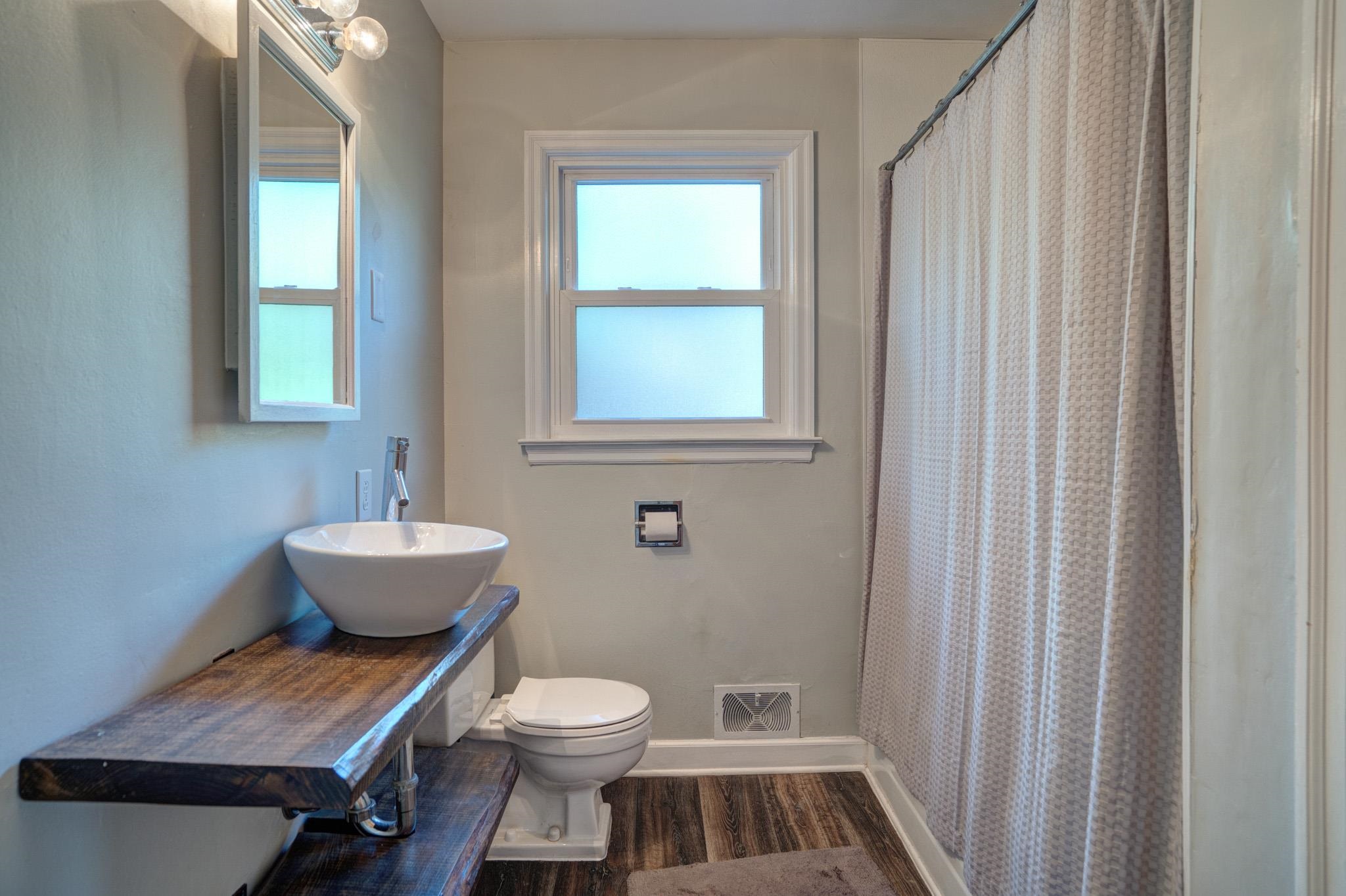 1007 Highland Circle