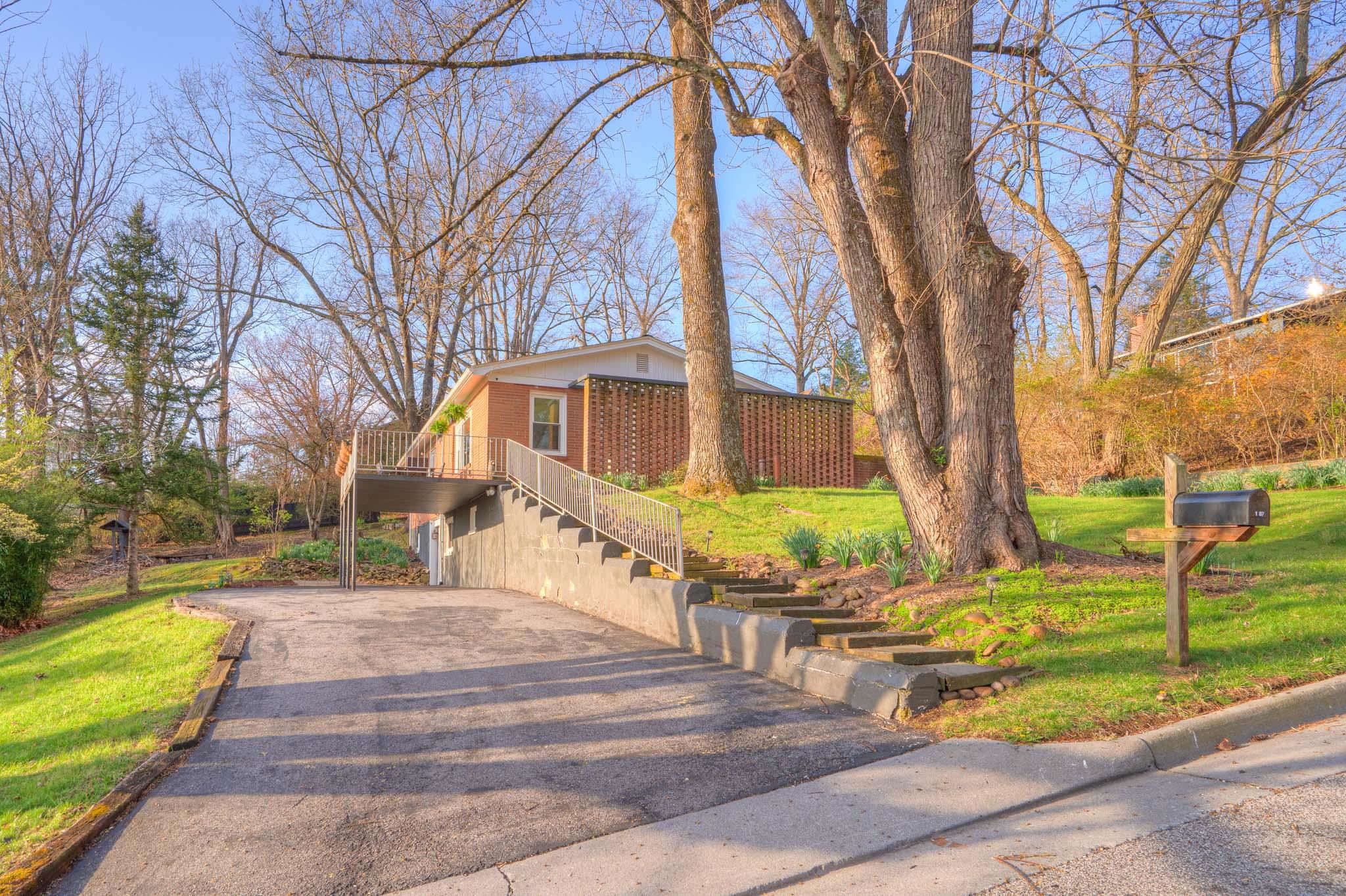 1007 Highland Circle