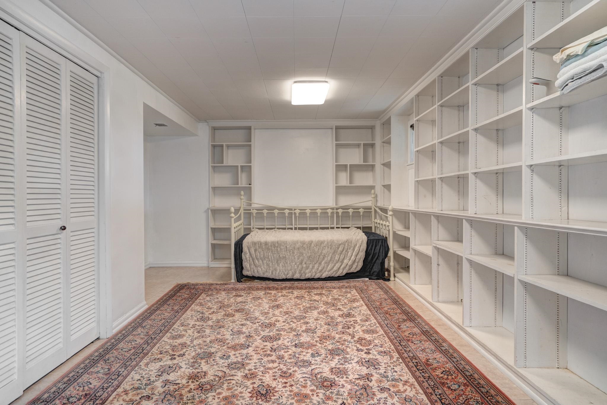 1007 Highland Circle