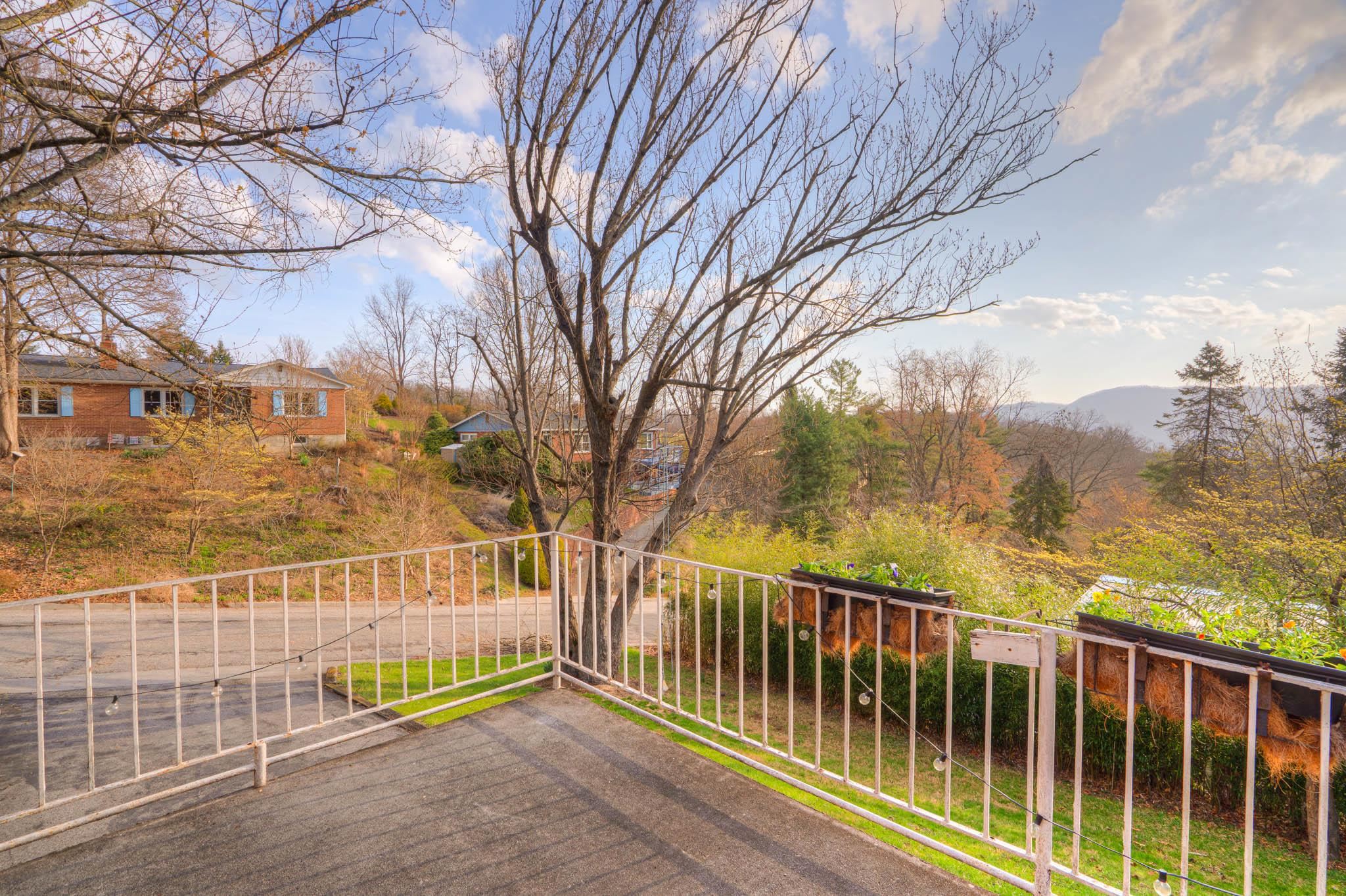 1007 Highland Circle