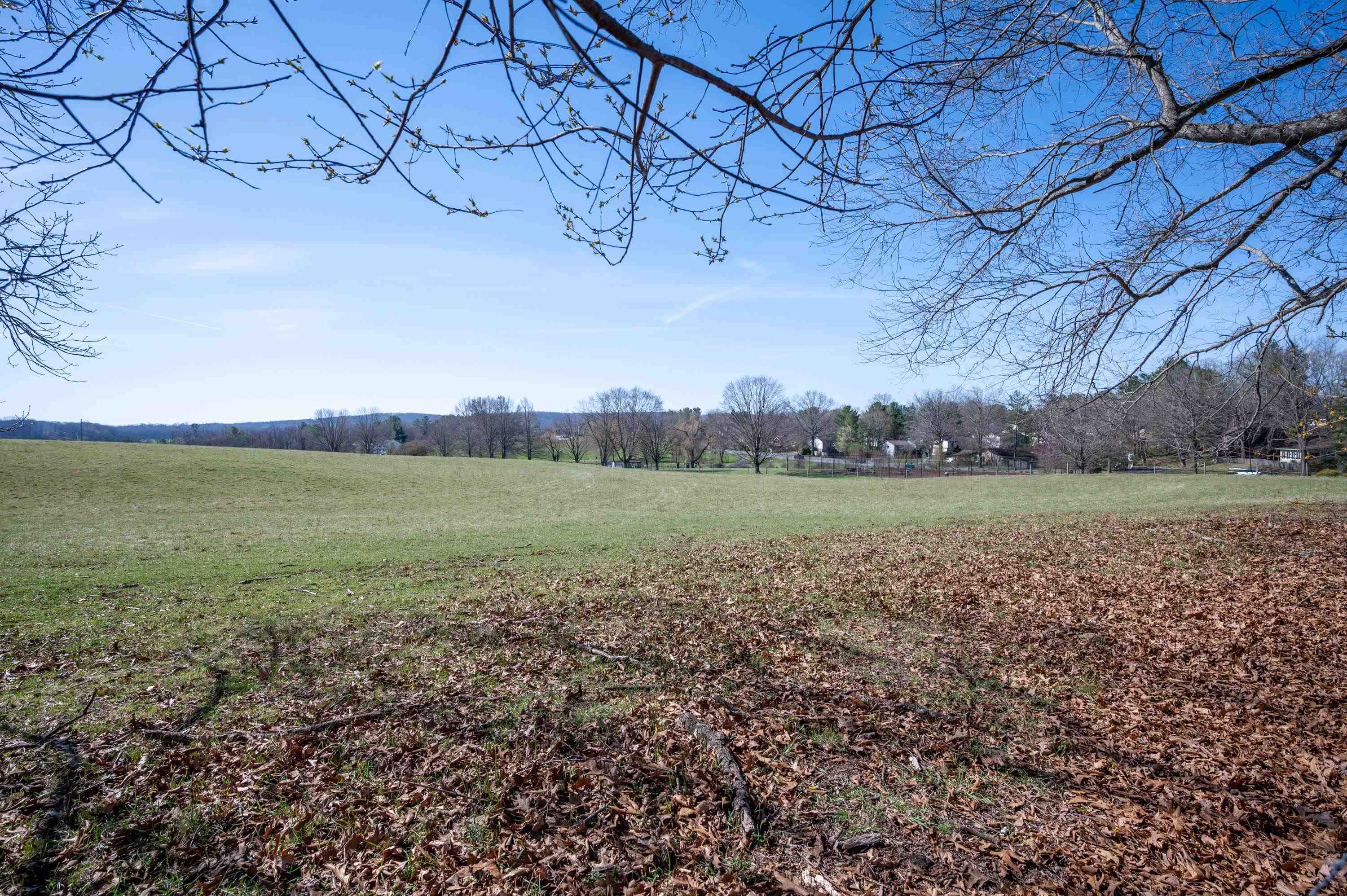 103 Yorkshire Ct Court