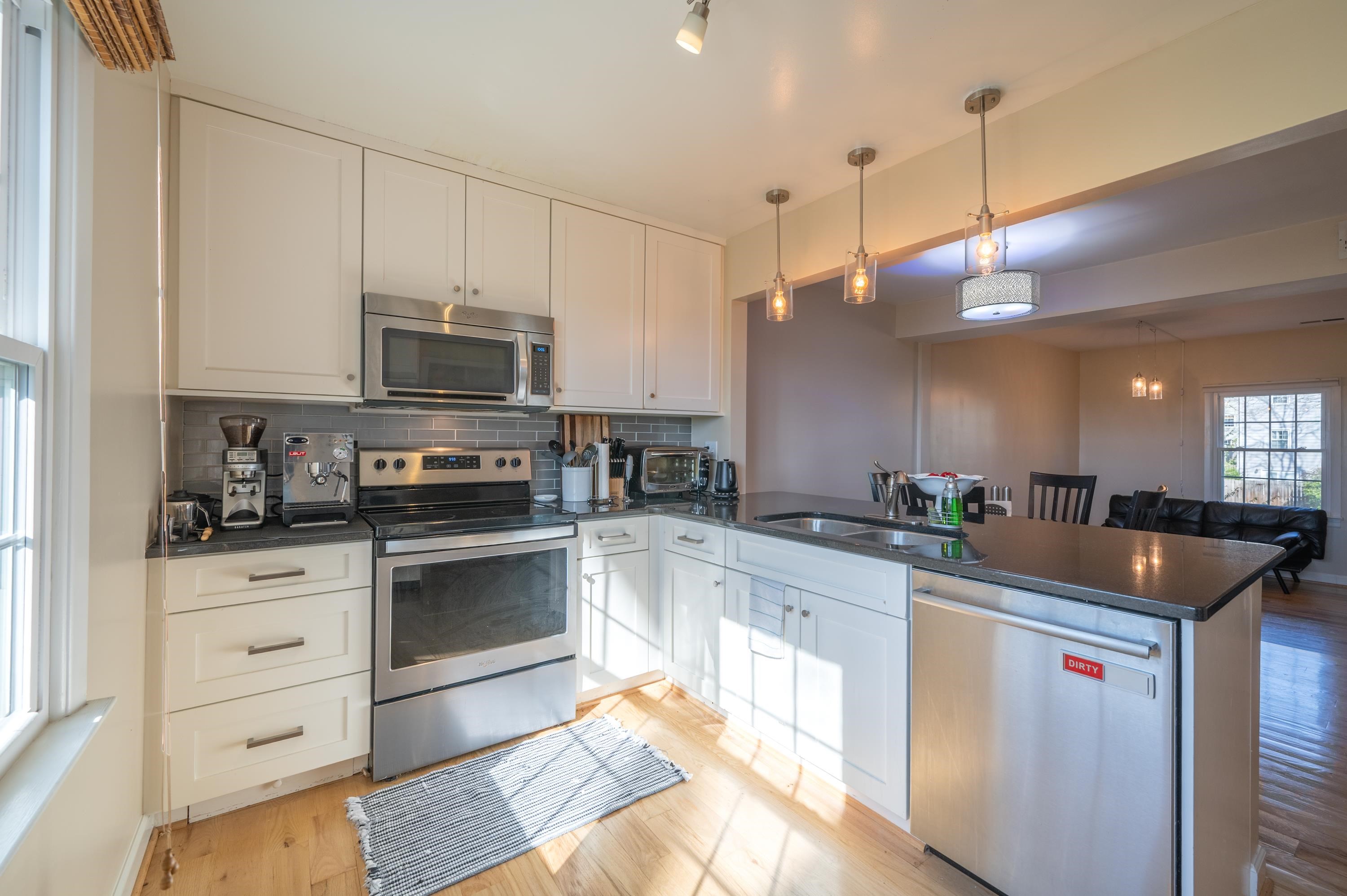 103 Yorkshire Ct Court