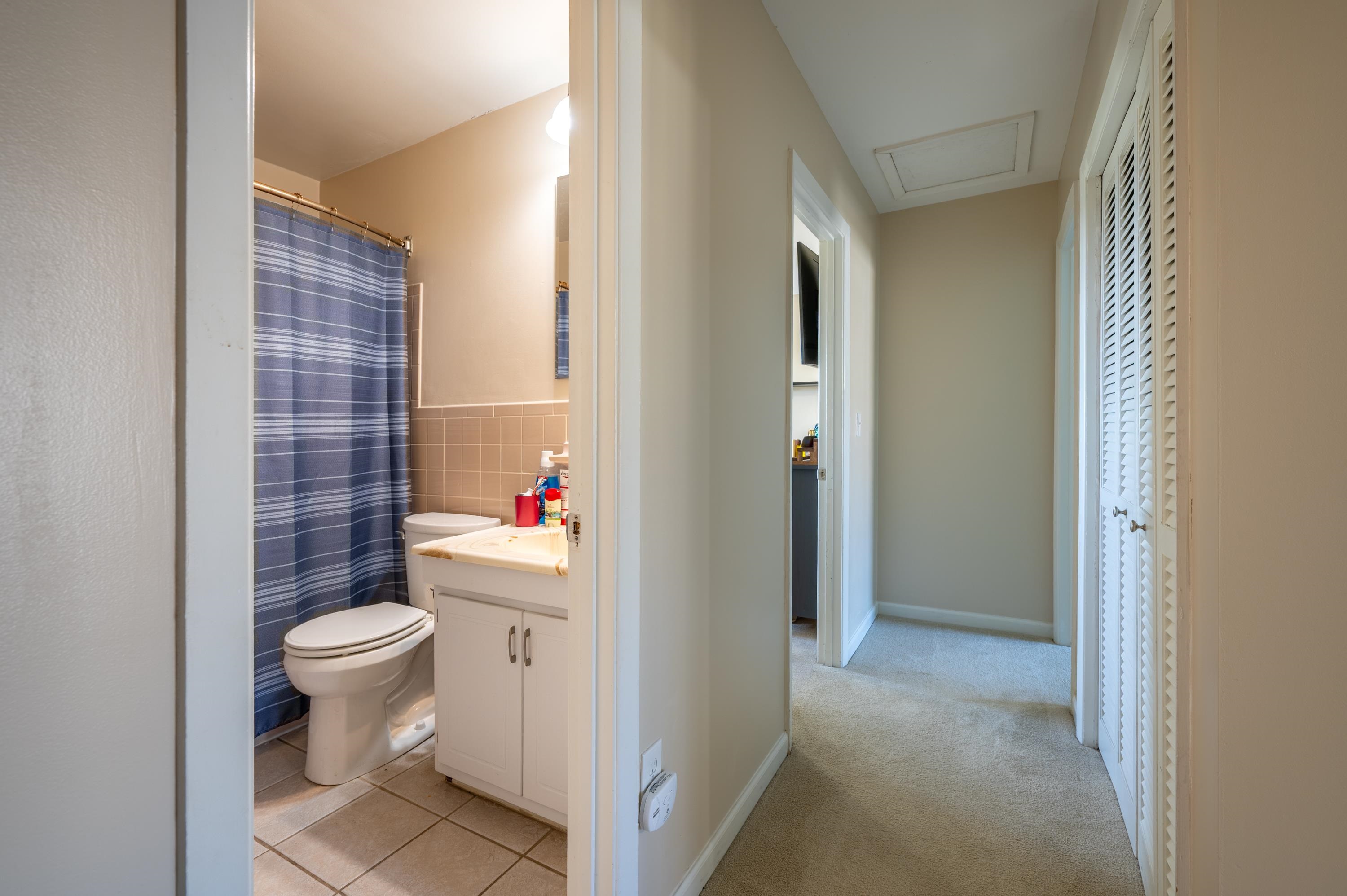 103 Yorkshire Ct Court