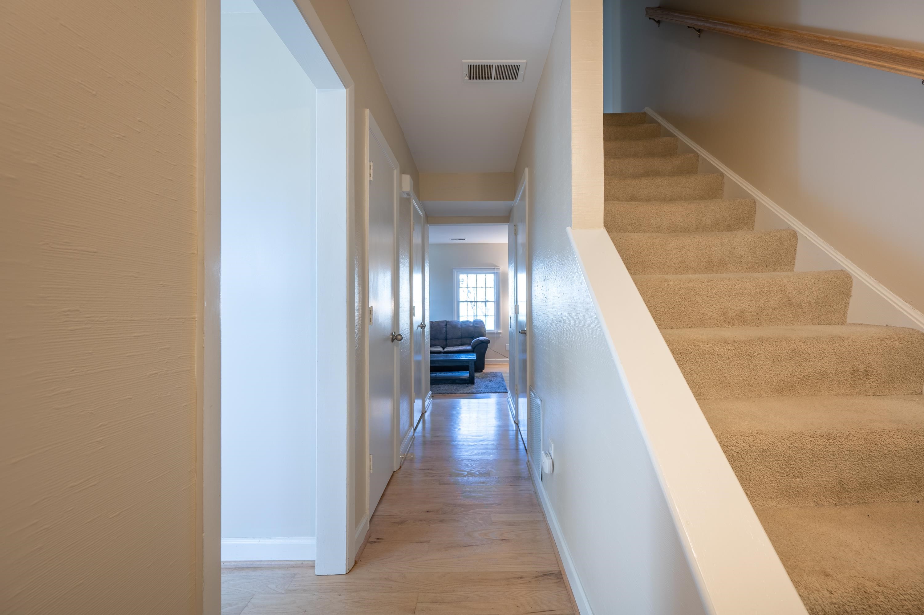 103 Yorkshire Ct Court