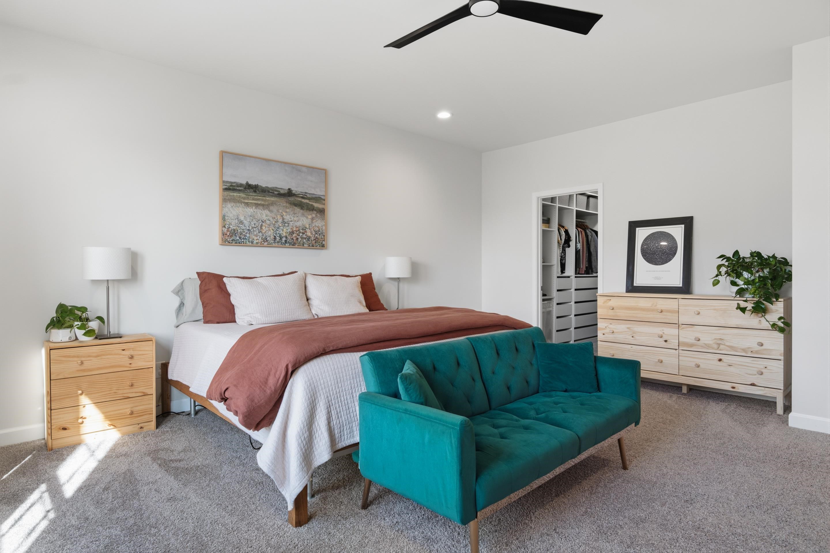 845 JEFFERSON Circle