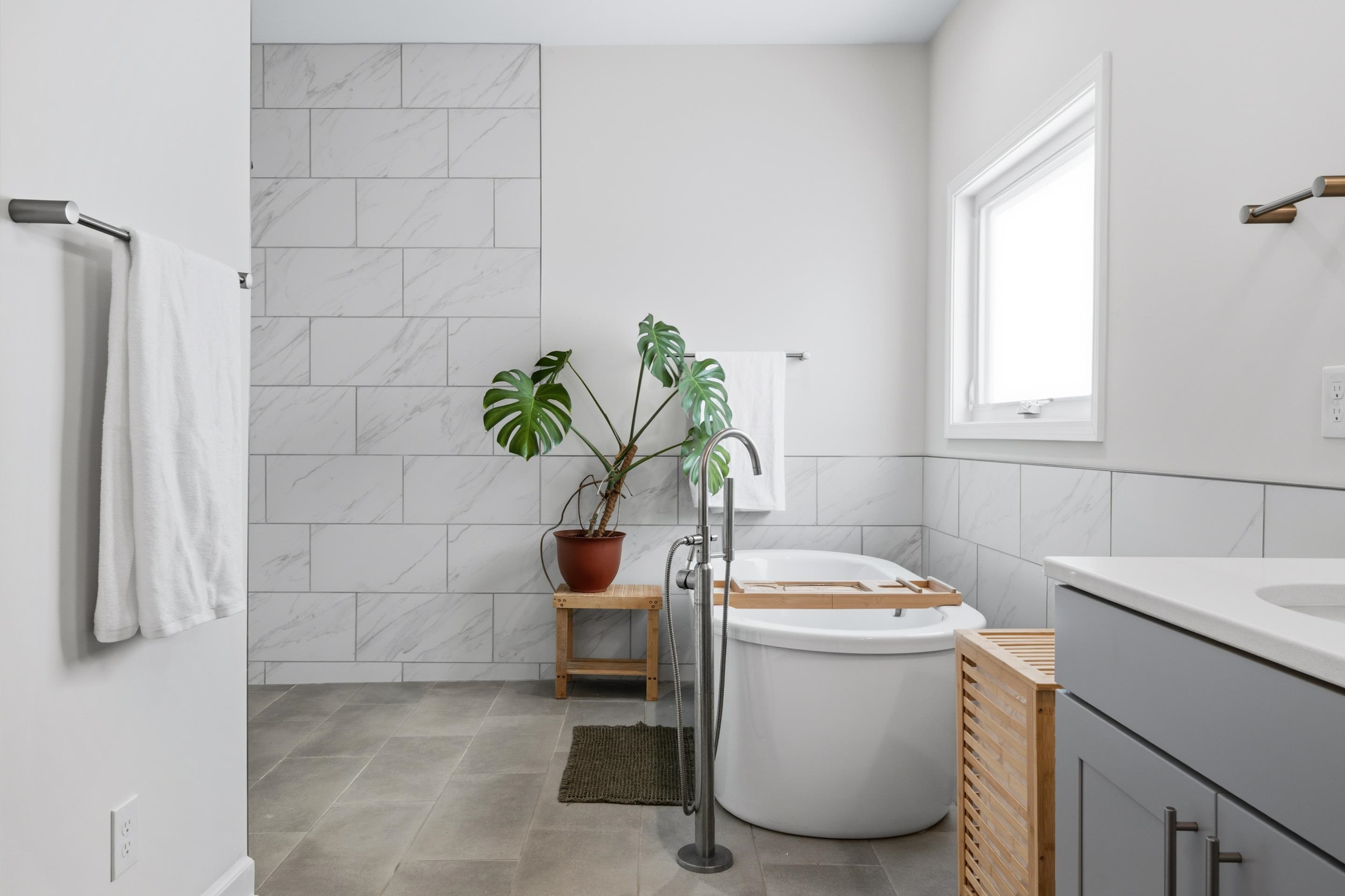 845 JEFFERSON Circle