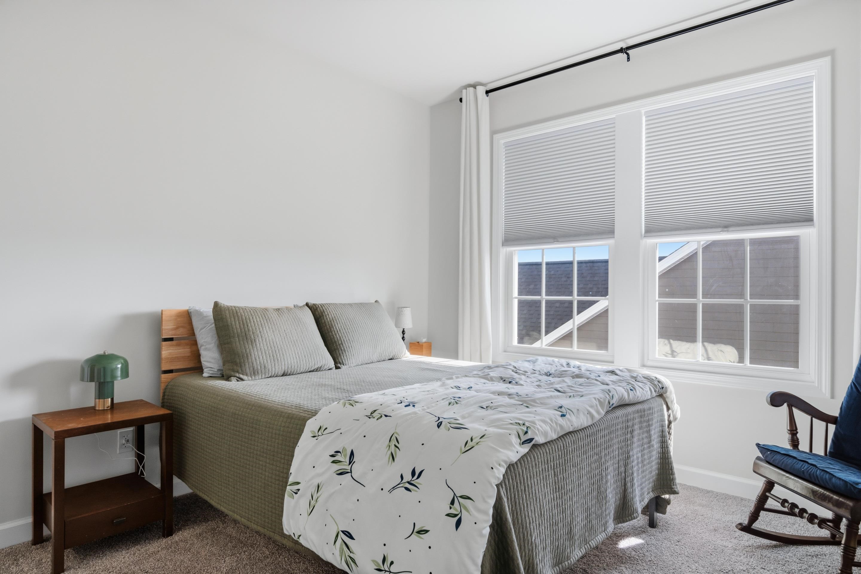 845 JEFFERSON Circle