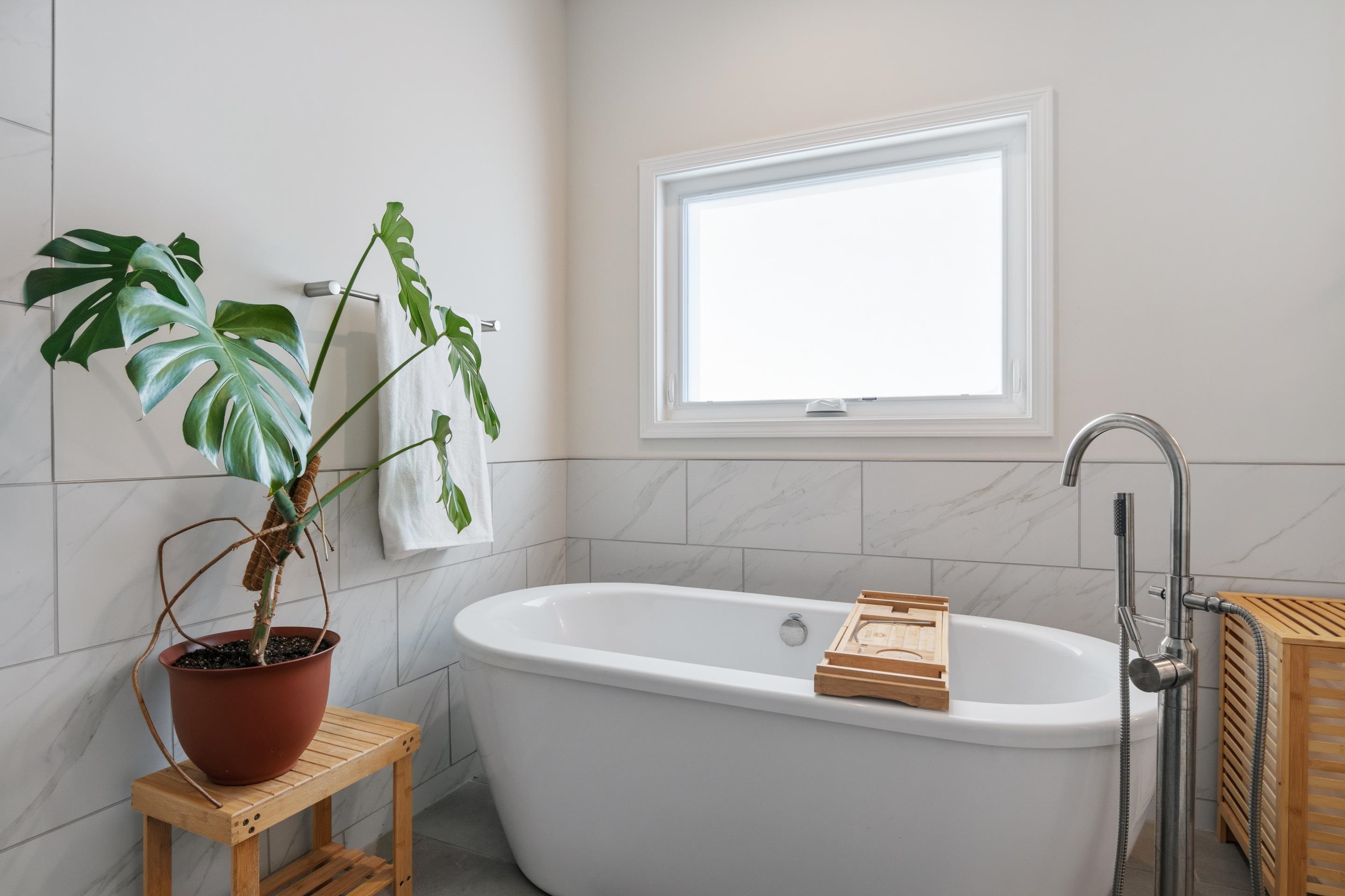 845 JEFFERSON Circle