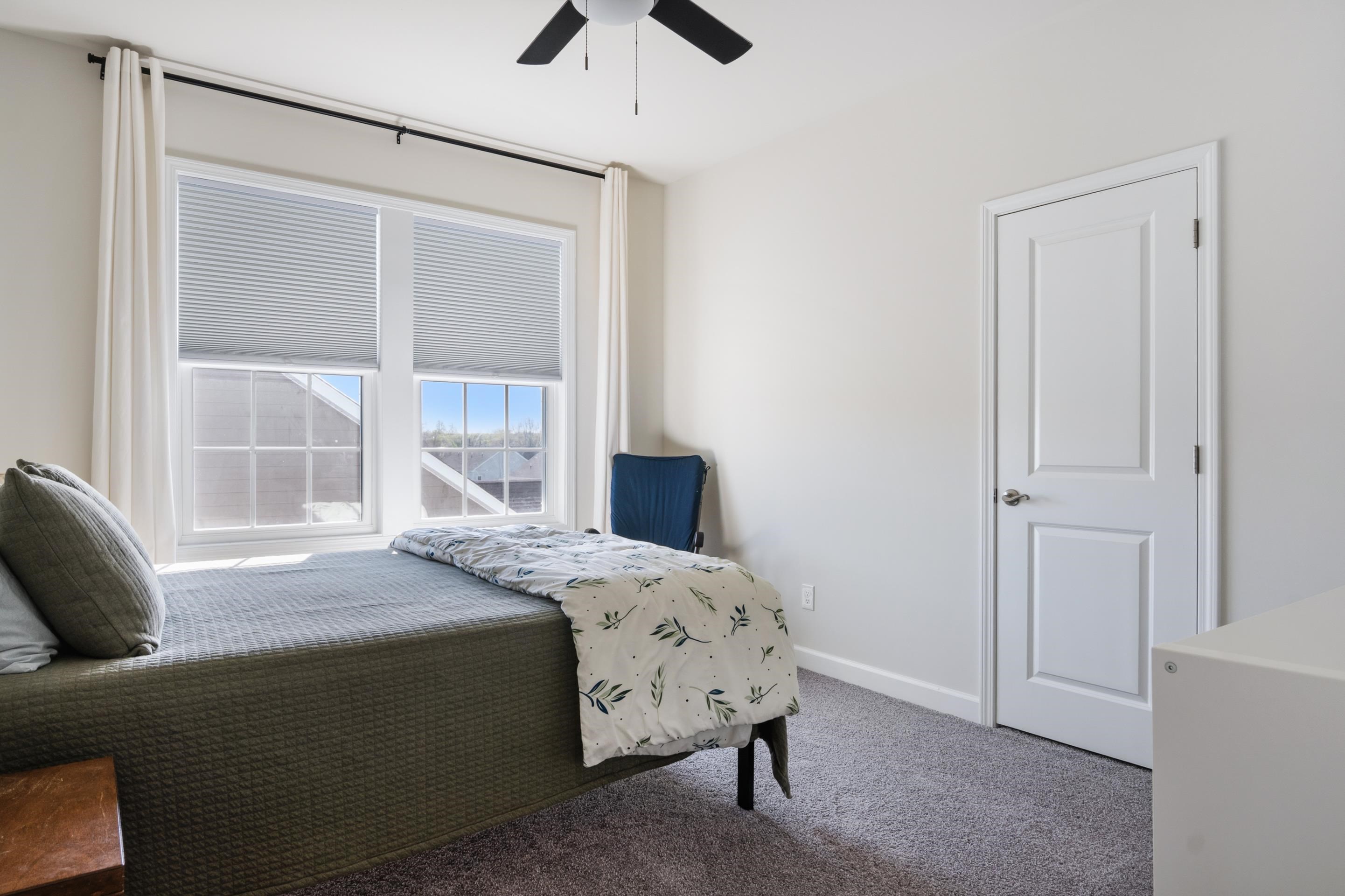 845 JEFFERSON Circle