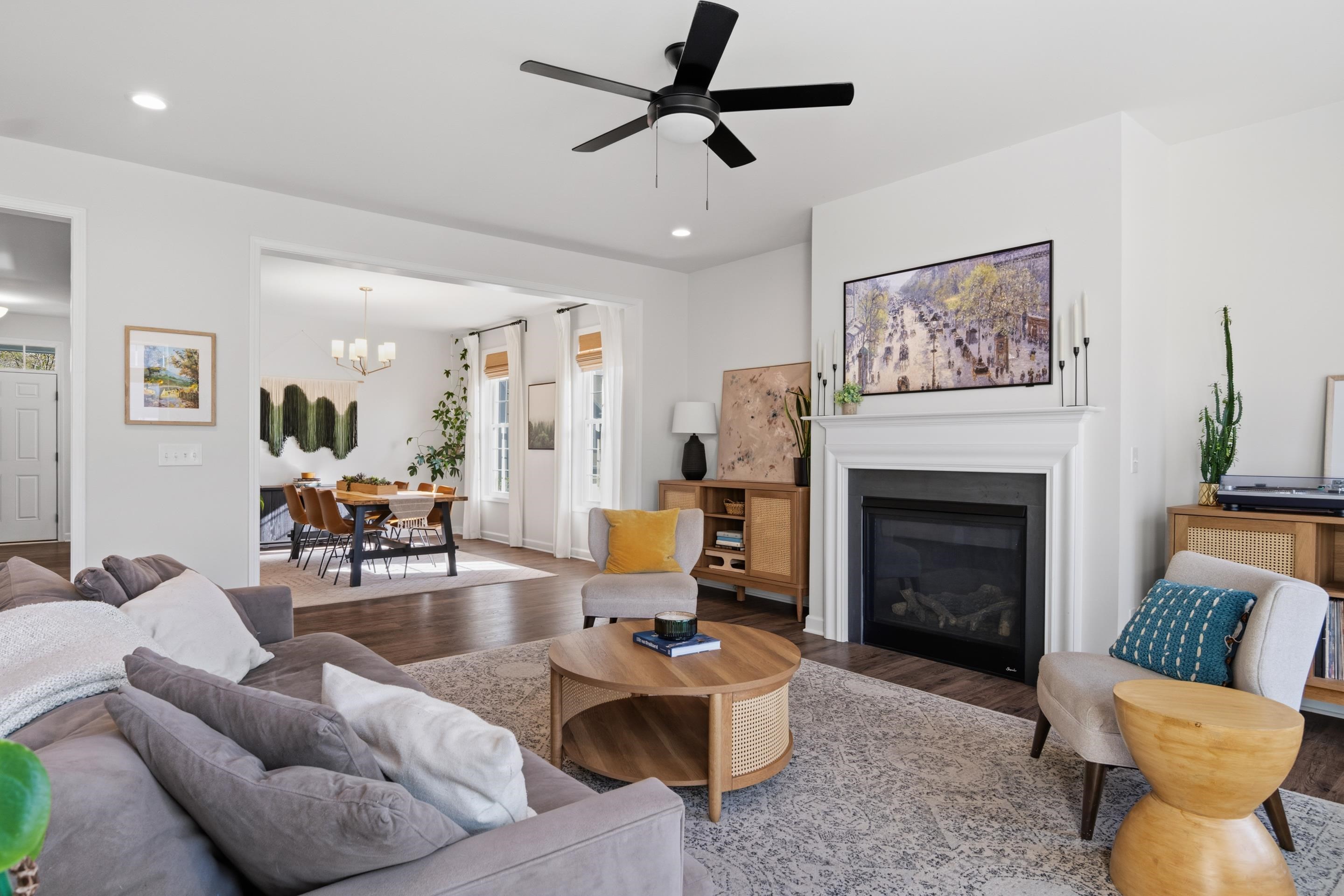 845 JEFFERSON Circle