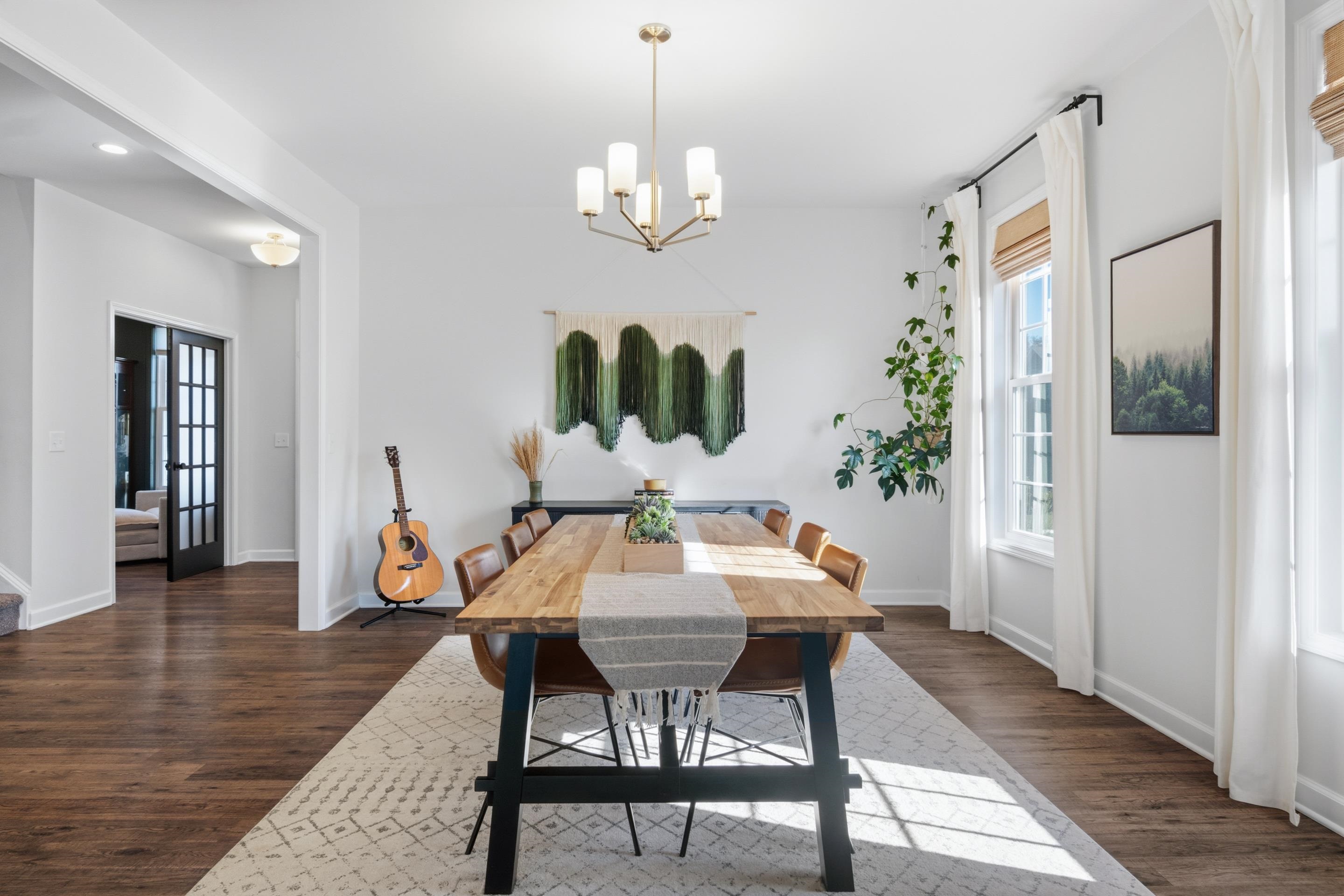 845 JEFFERSON Circle