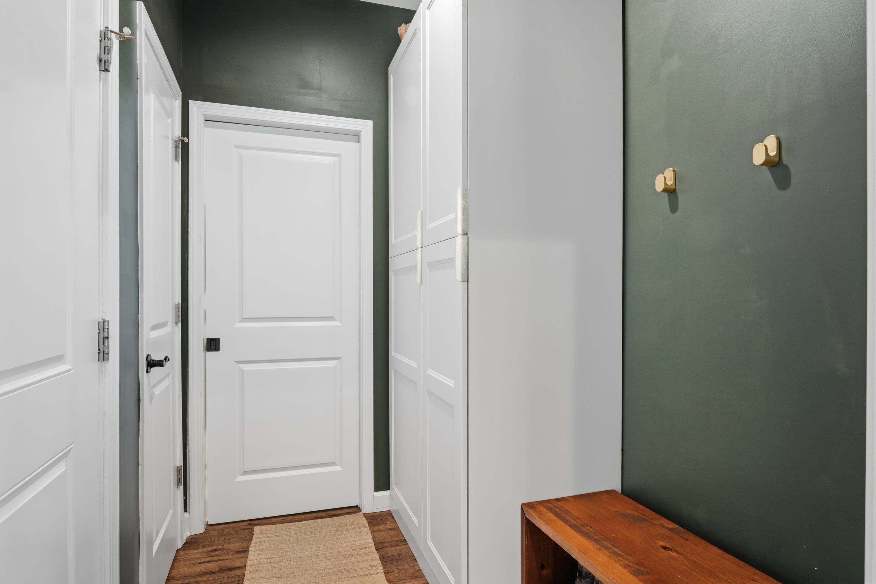 845 JEFFERSON Circle