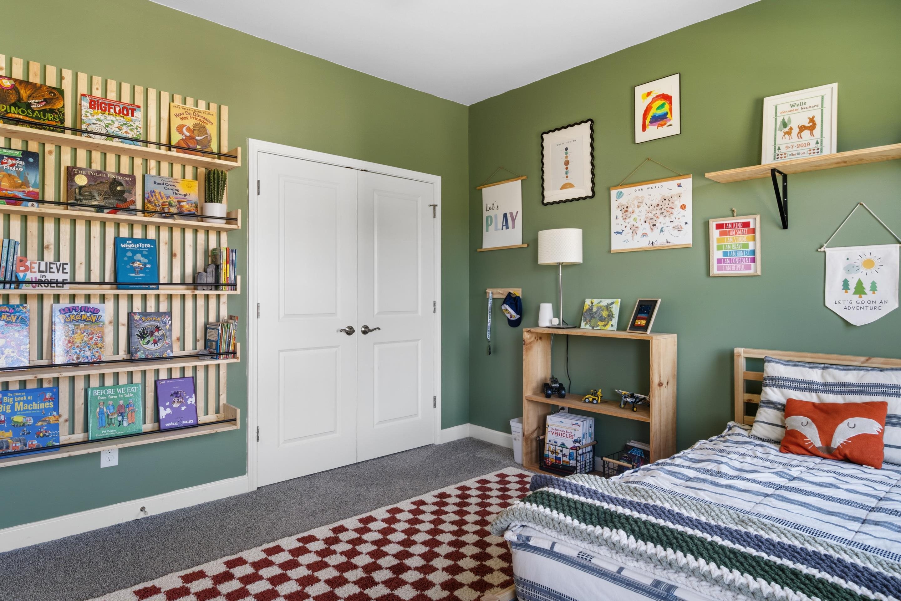 845 JEFFERSON Circle