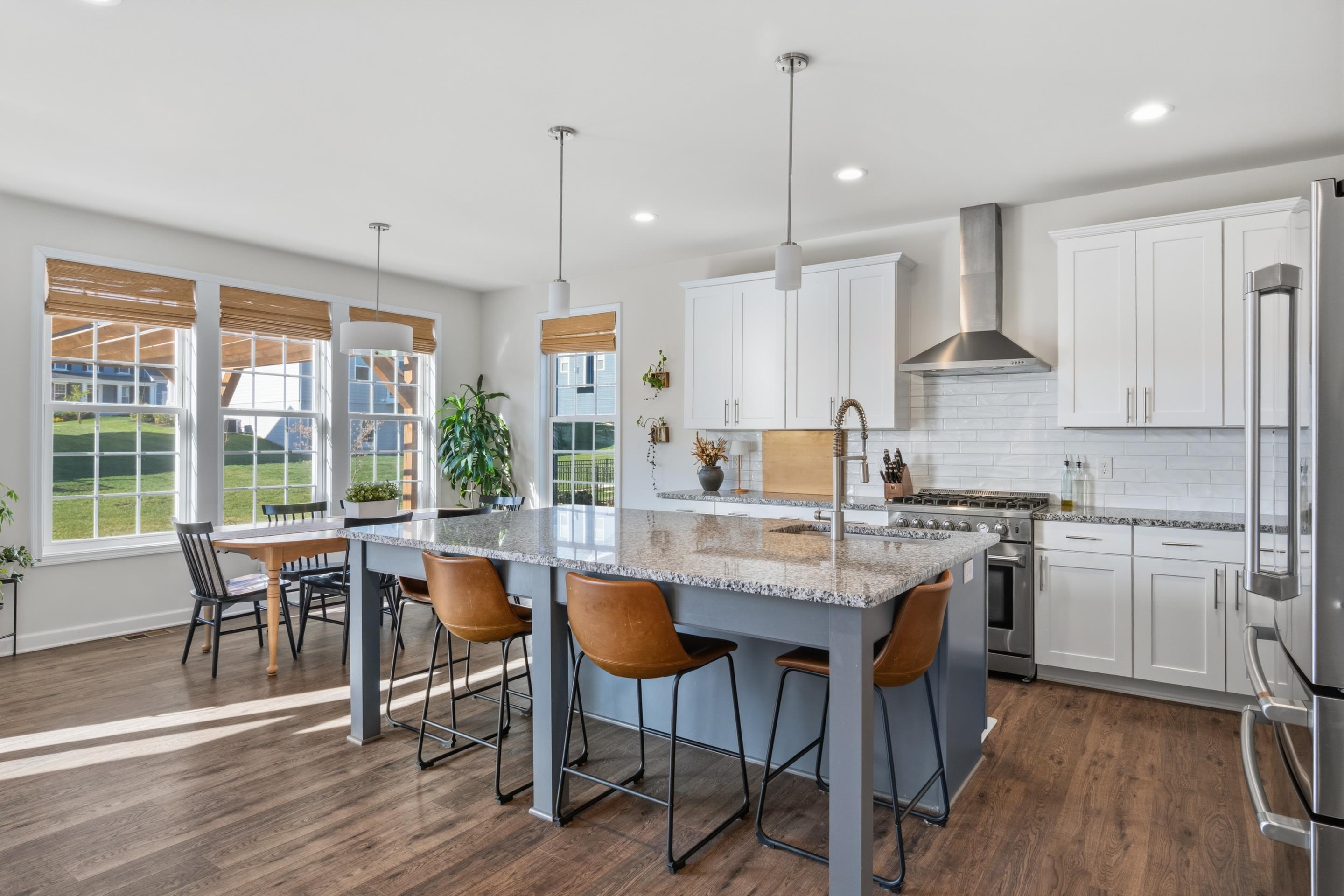 845 JEFFERSON Circle