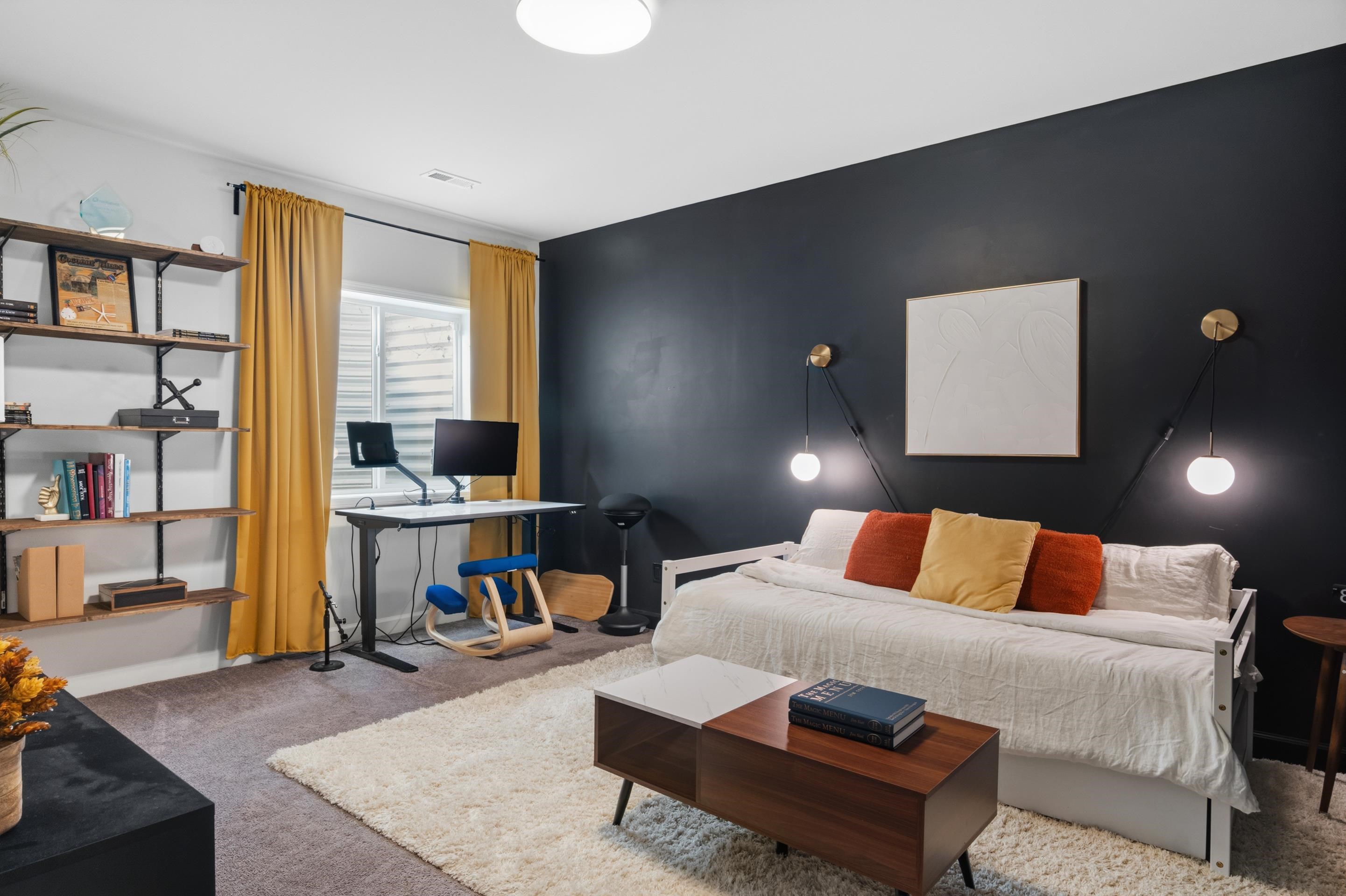 845 JEFFERSON Circle