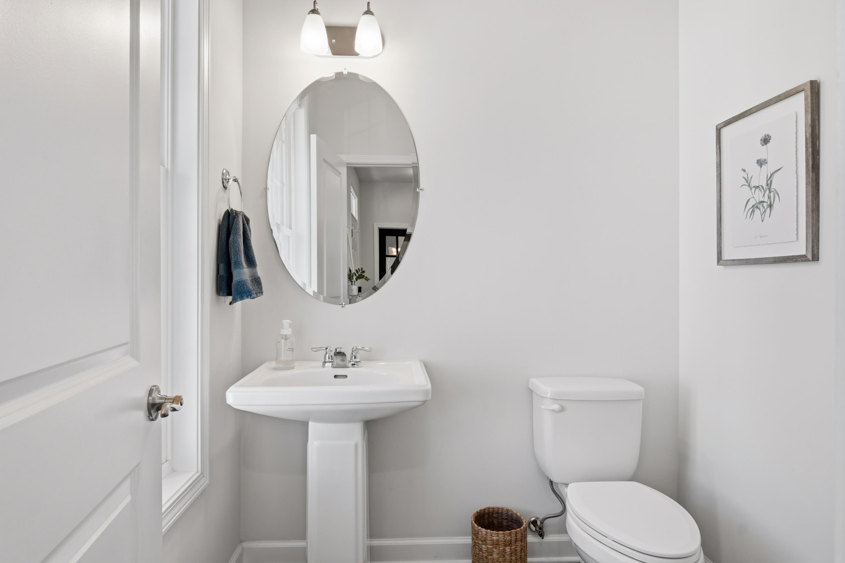 845 JEFFERSON Circle