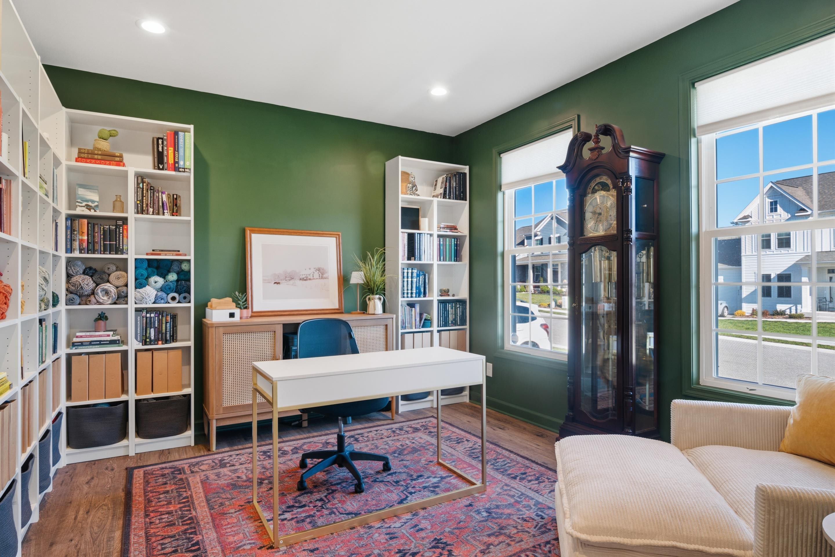 845 JEFFERSON Circle