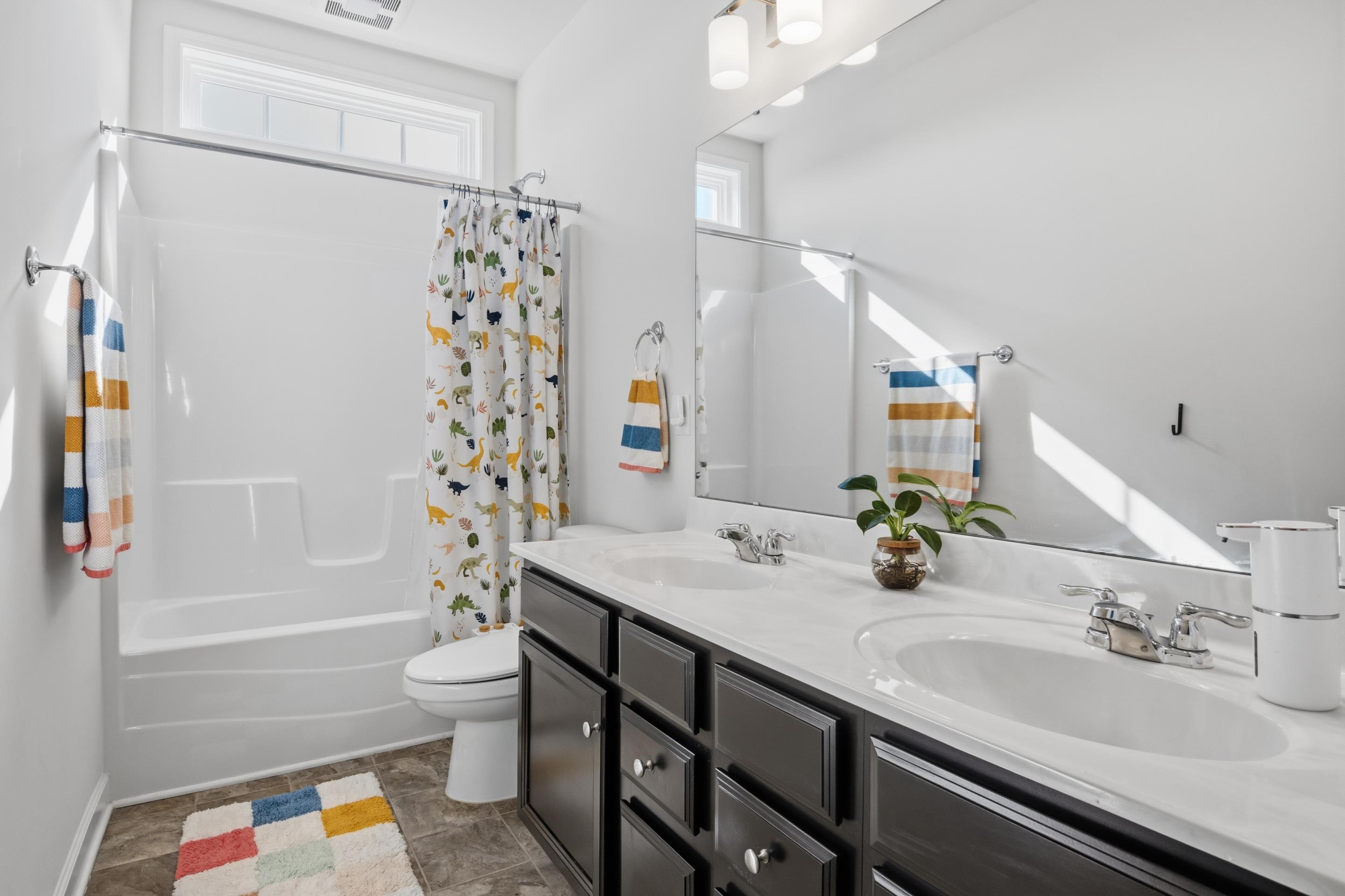 845 JEFFERSON Circle