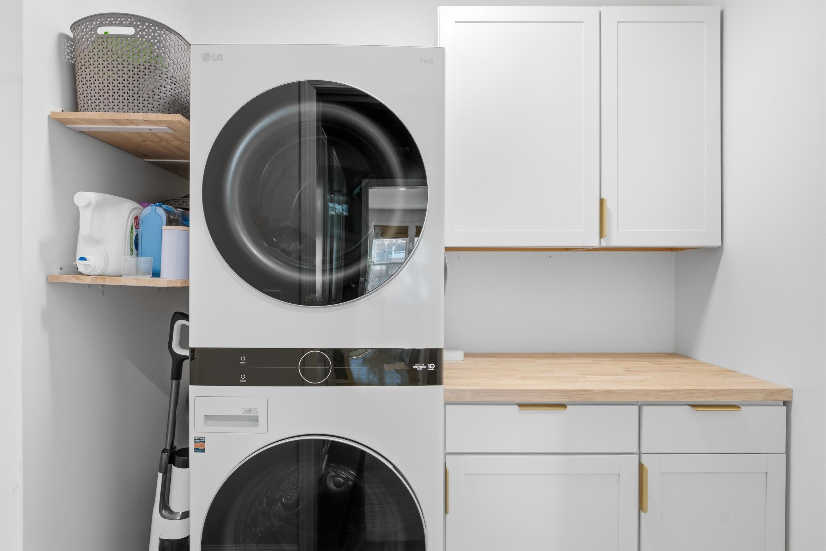 845 JEFFERSON Circle