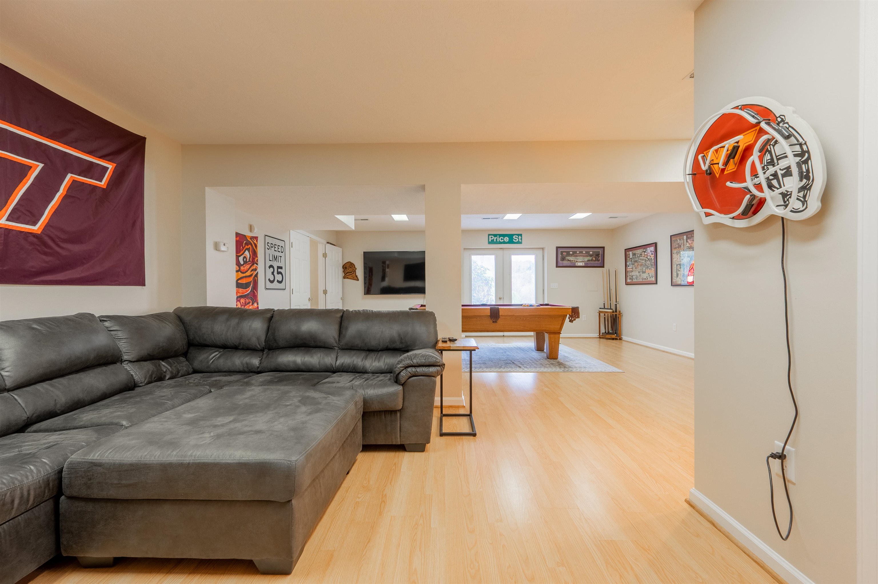 2206 Hardwick Street