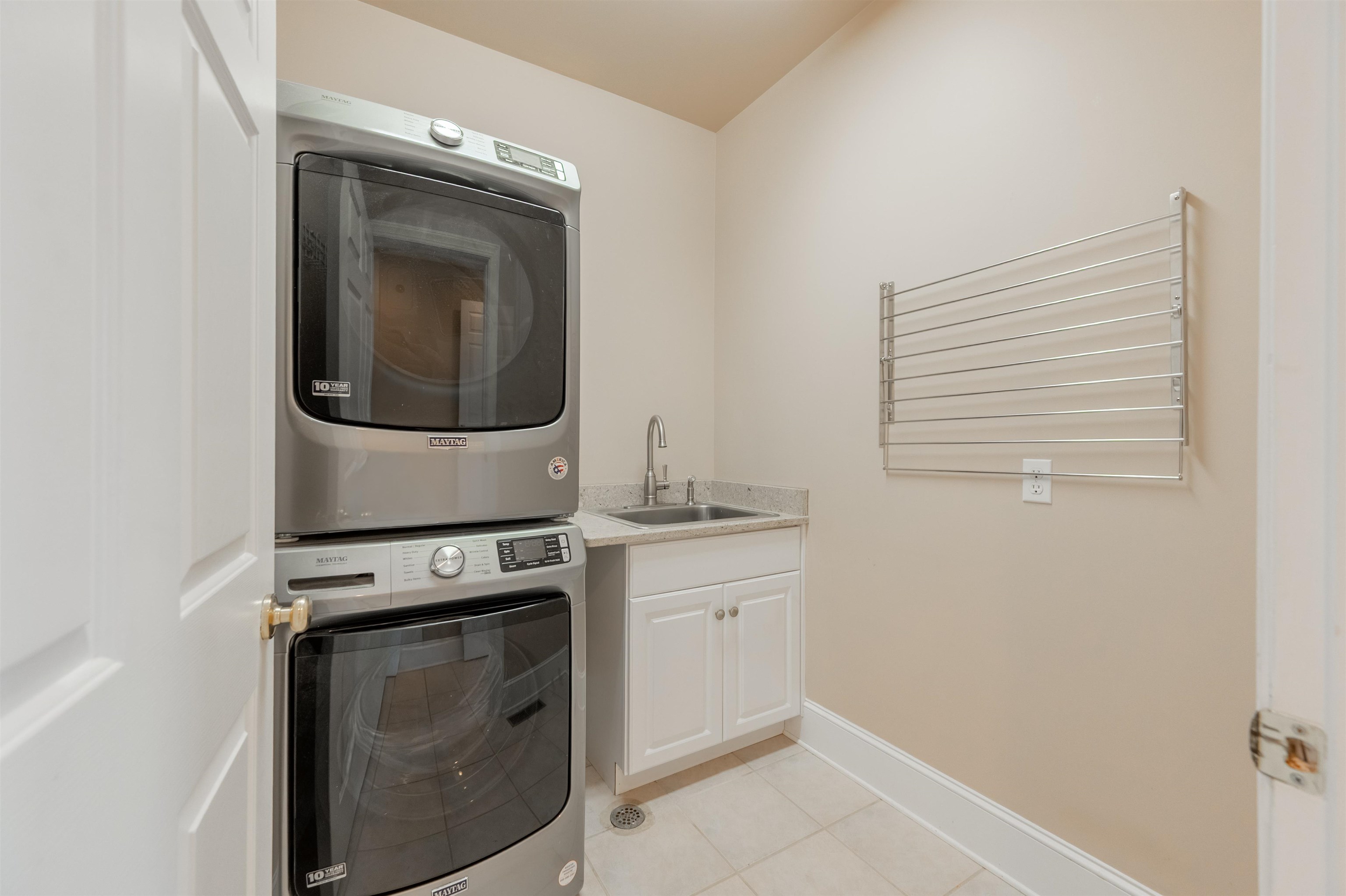 2206 Hardwick Street