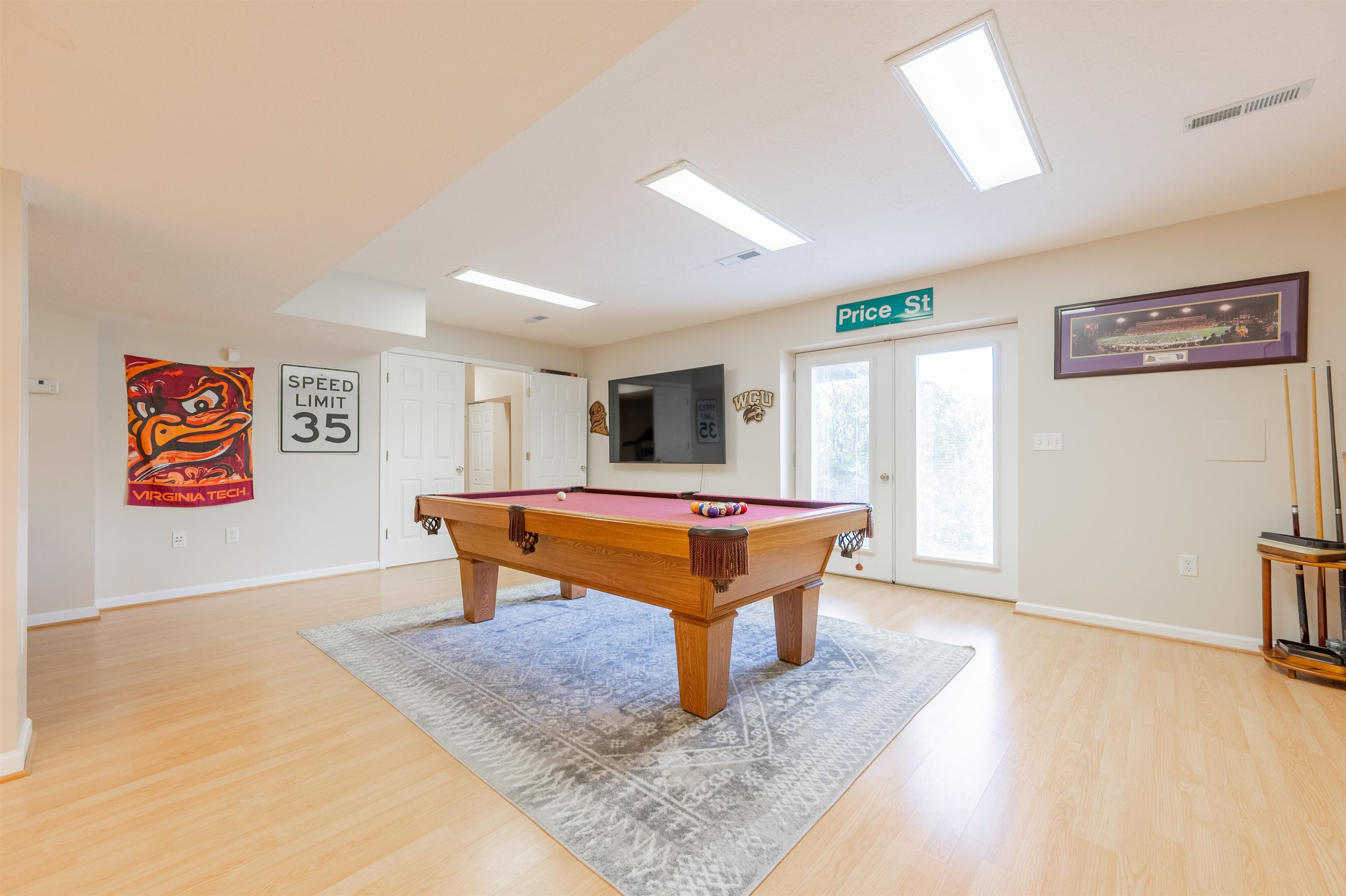 2206 Hardwick Street