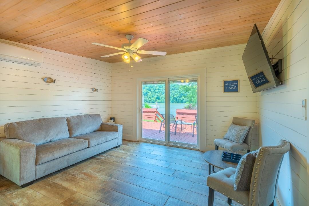 2939 BLACKBERRY Lane