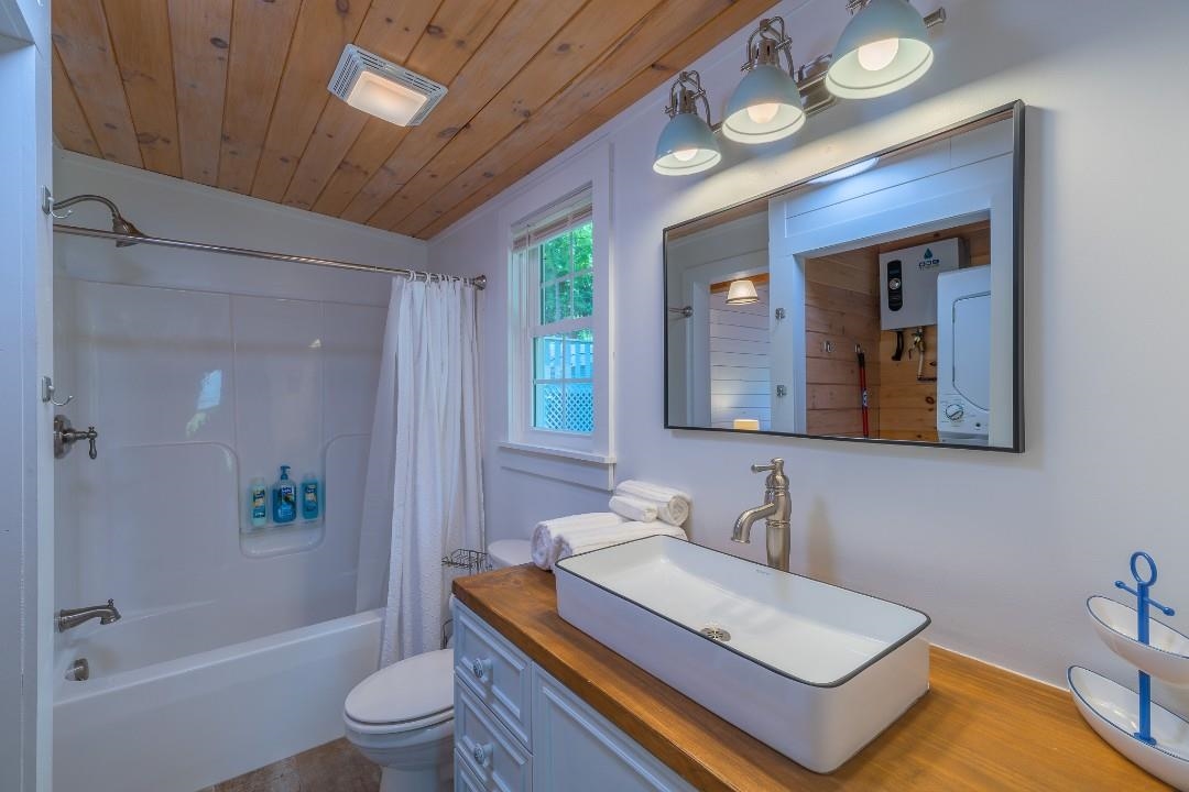 2939 BLACKBERRY Lane