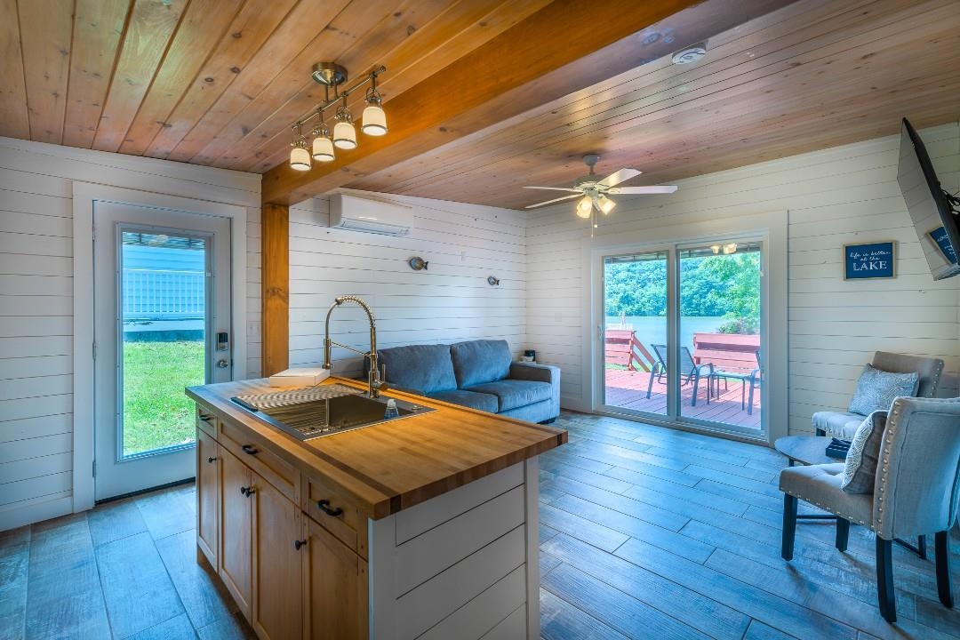 2939 BLACKBERRY Lane